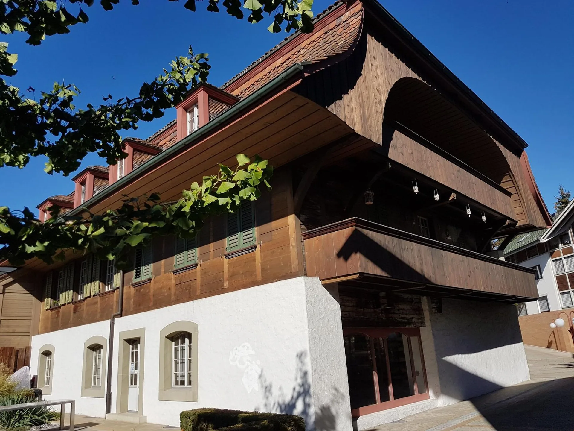 exklusive 4.5-Zimmer-Wohnung mit Galerie im Zentrum von Worb