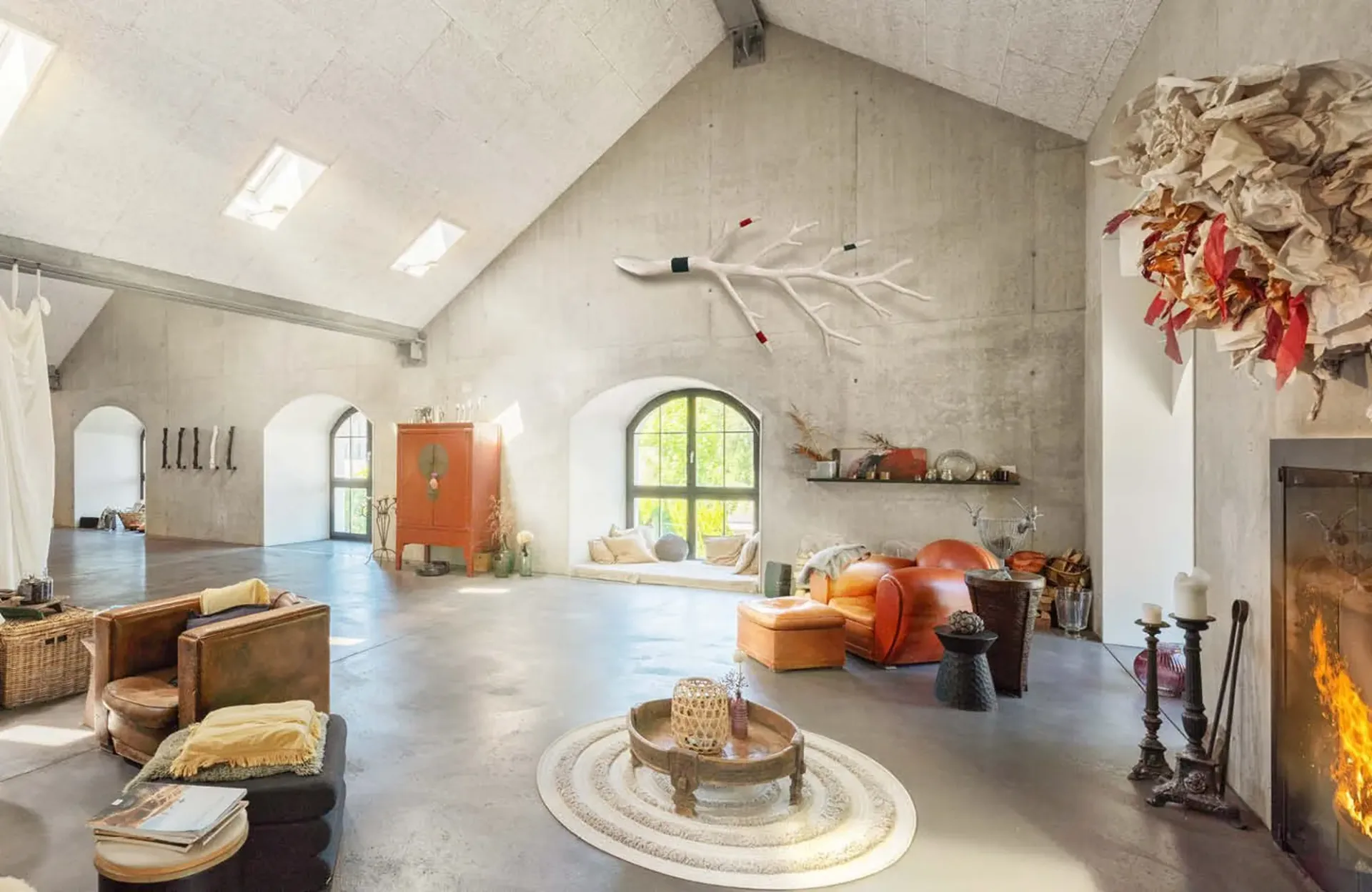 Luxuriöses Loft in historischer Fabrikhalle – einzigartiges Wohnerlebnis im Grünen