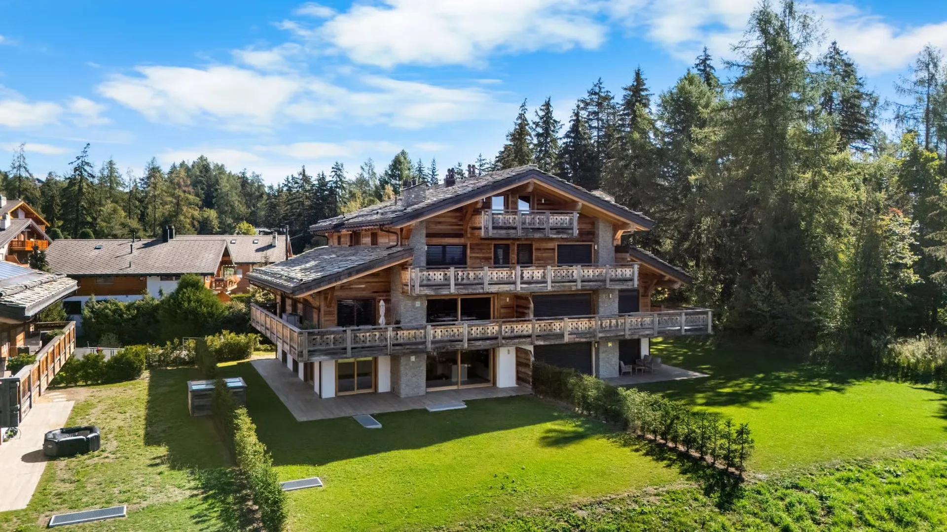 Rez-de-Jardin von hohem Standard am Rande des Golfplatzes in Crans-Montana