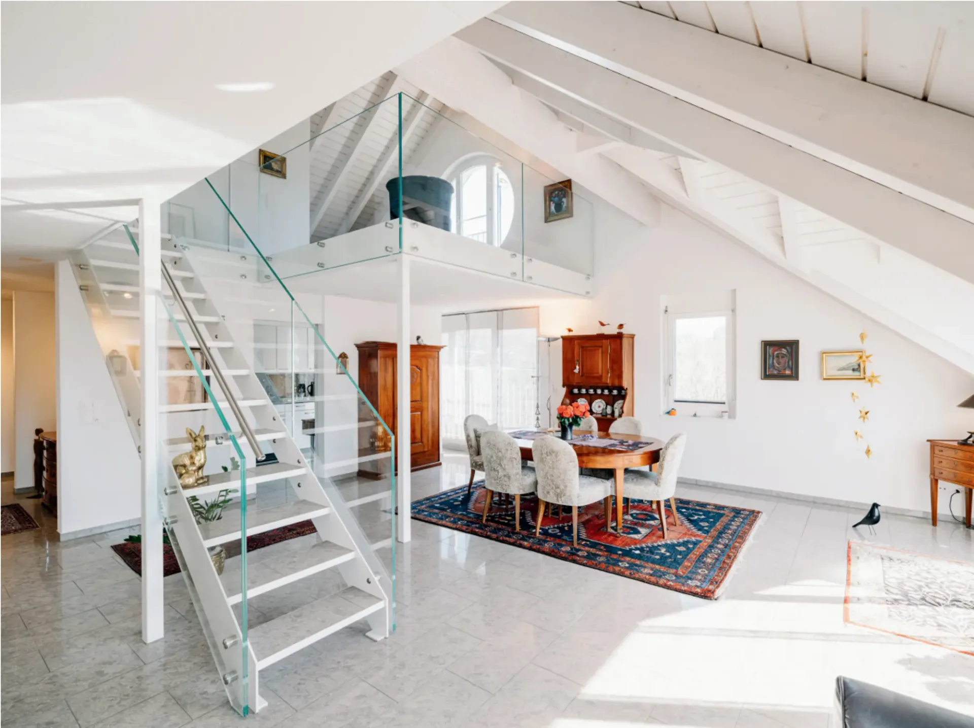 Grosszügige 5-Zimmer-Duplex-Wohnung (Galerie) mit Bergblick in Steffisburg