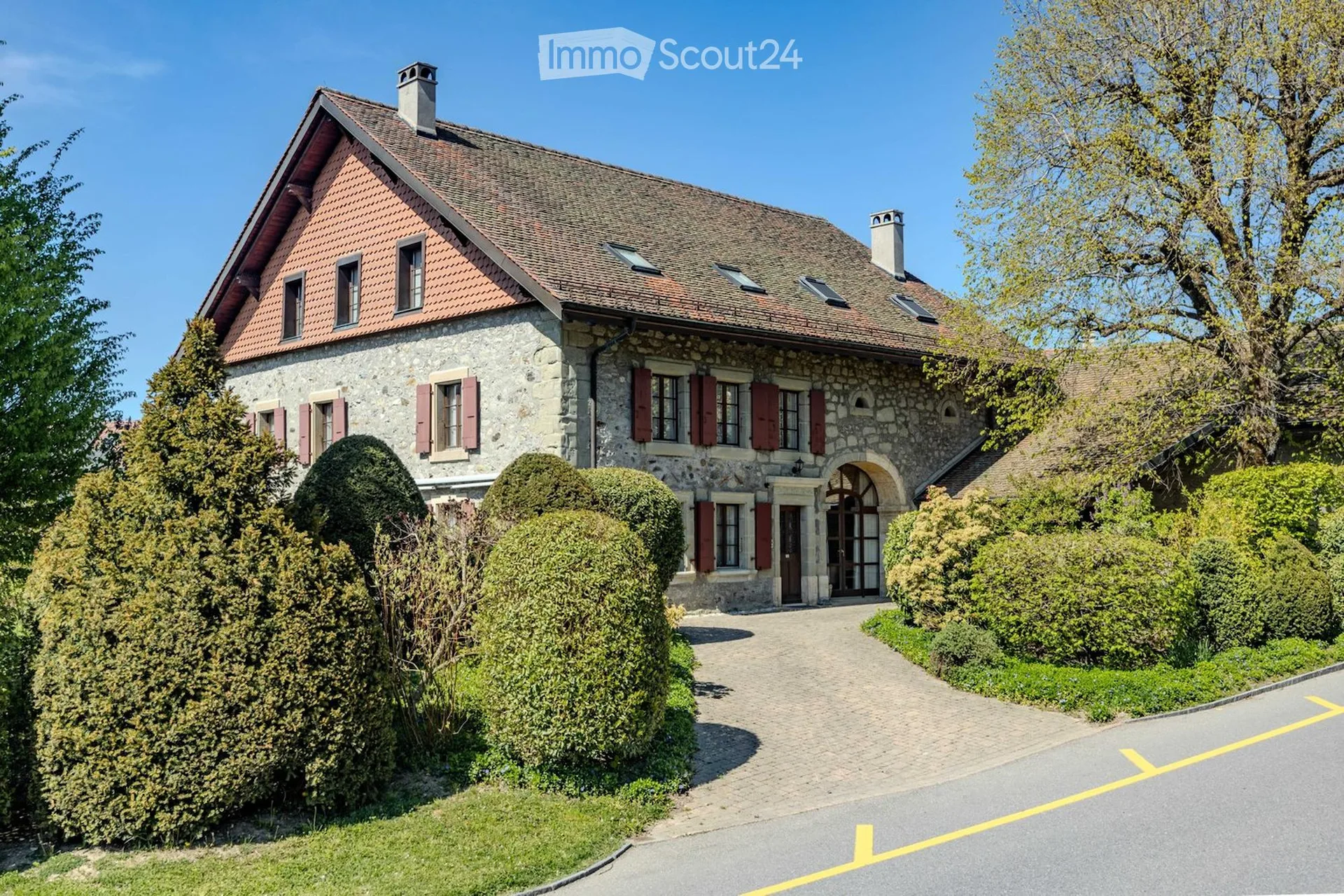 Alte Waadtländer Bauernhof, der superb renoviert wurde und Potenzial bietet