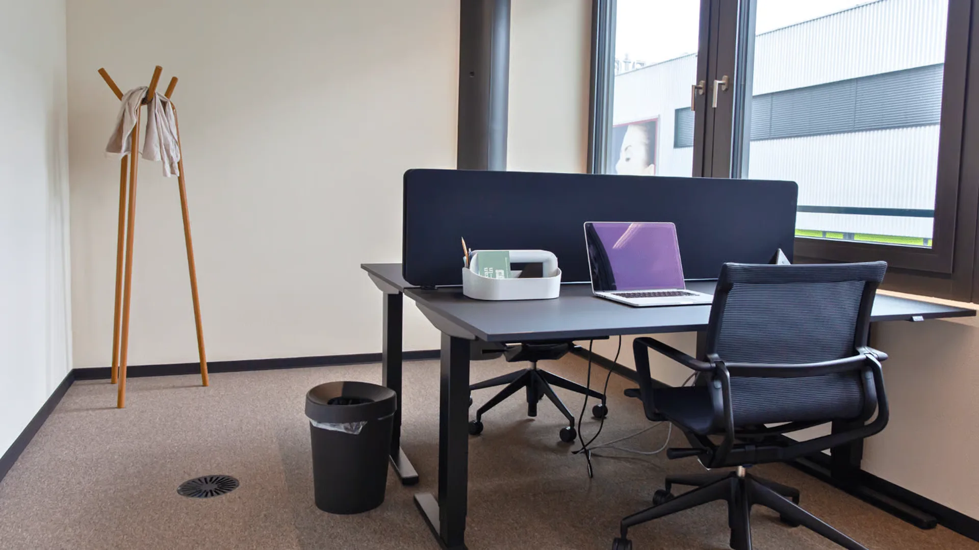 2er Büro (vollmöbliert inkl. Office Management Services)