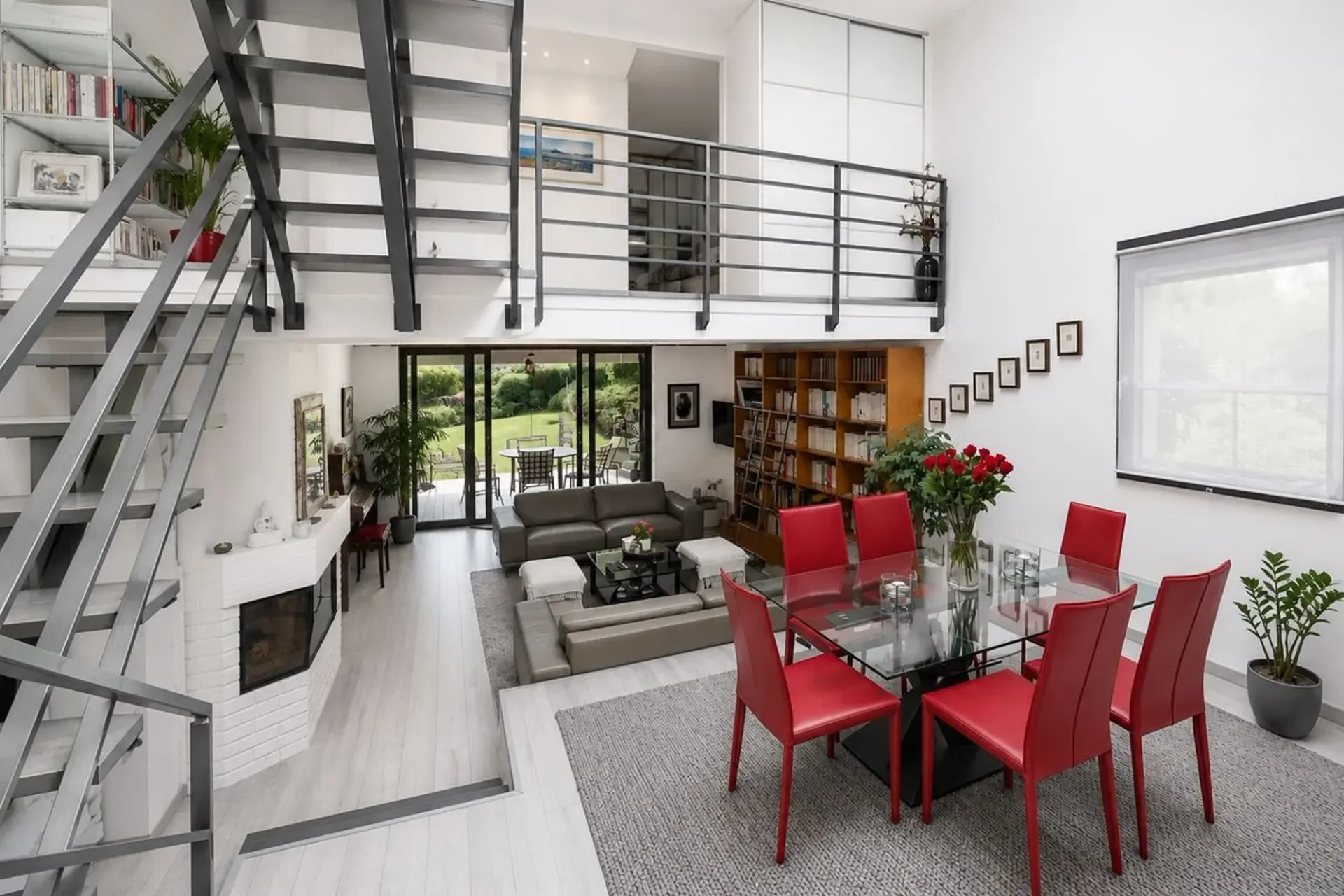Very Beautiful Town House LAKE VIEW IN CALM