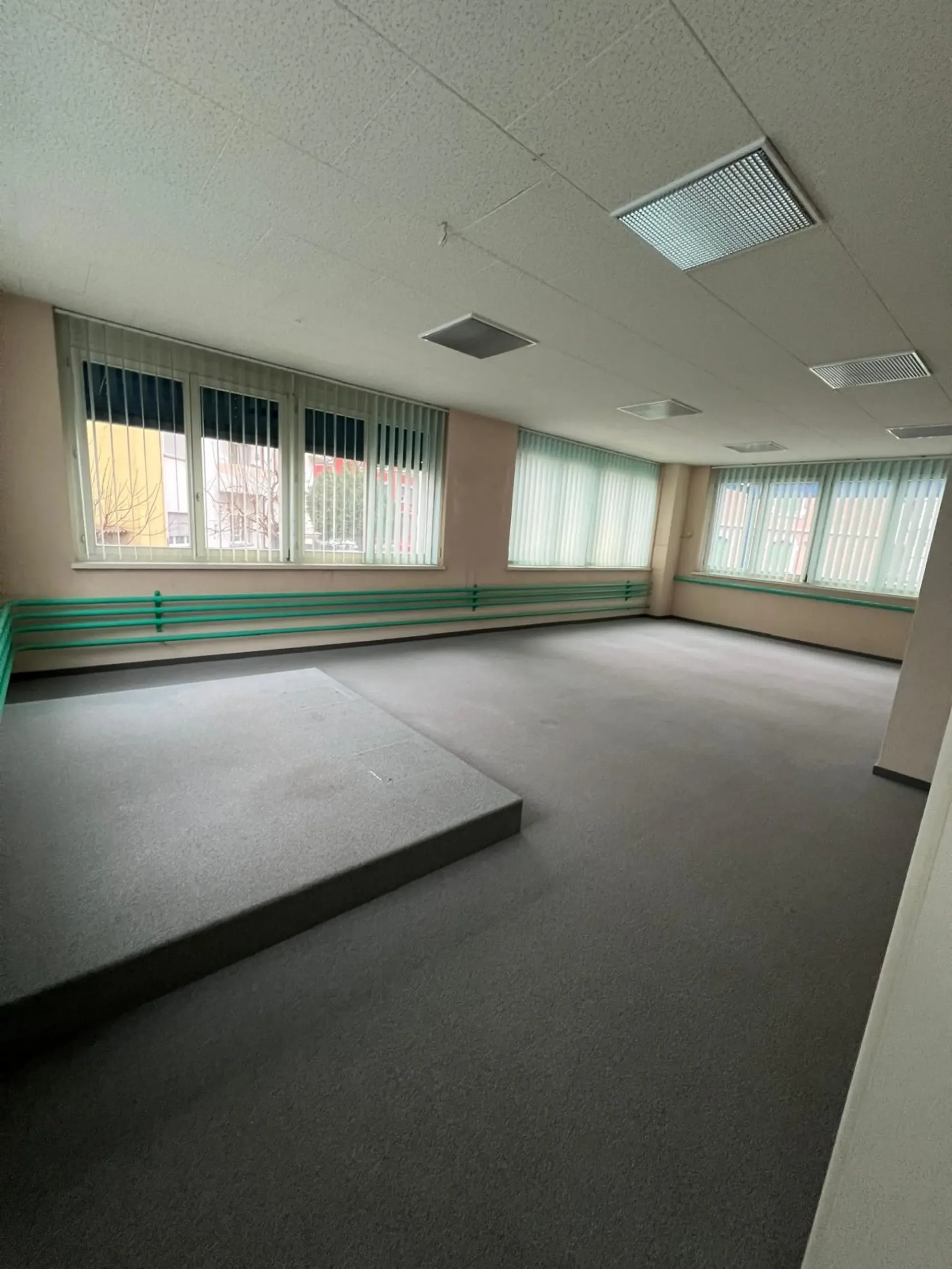 Moderne Büros von 125 m² am Bahnhof Moutier