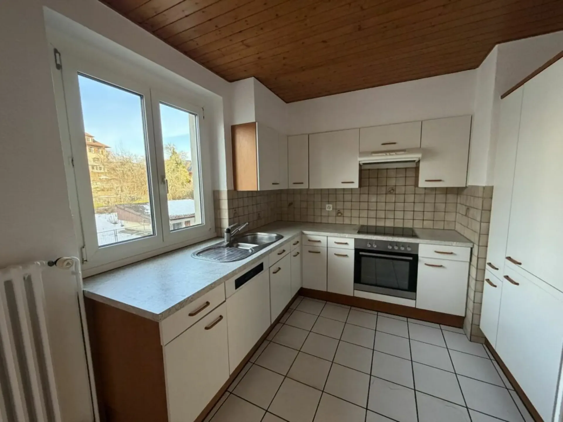 Tavannes, schönes 4.5-Zimmer-Apartment im 2. Stock