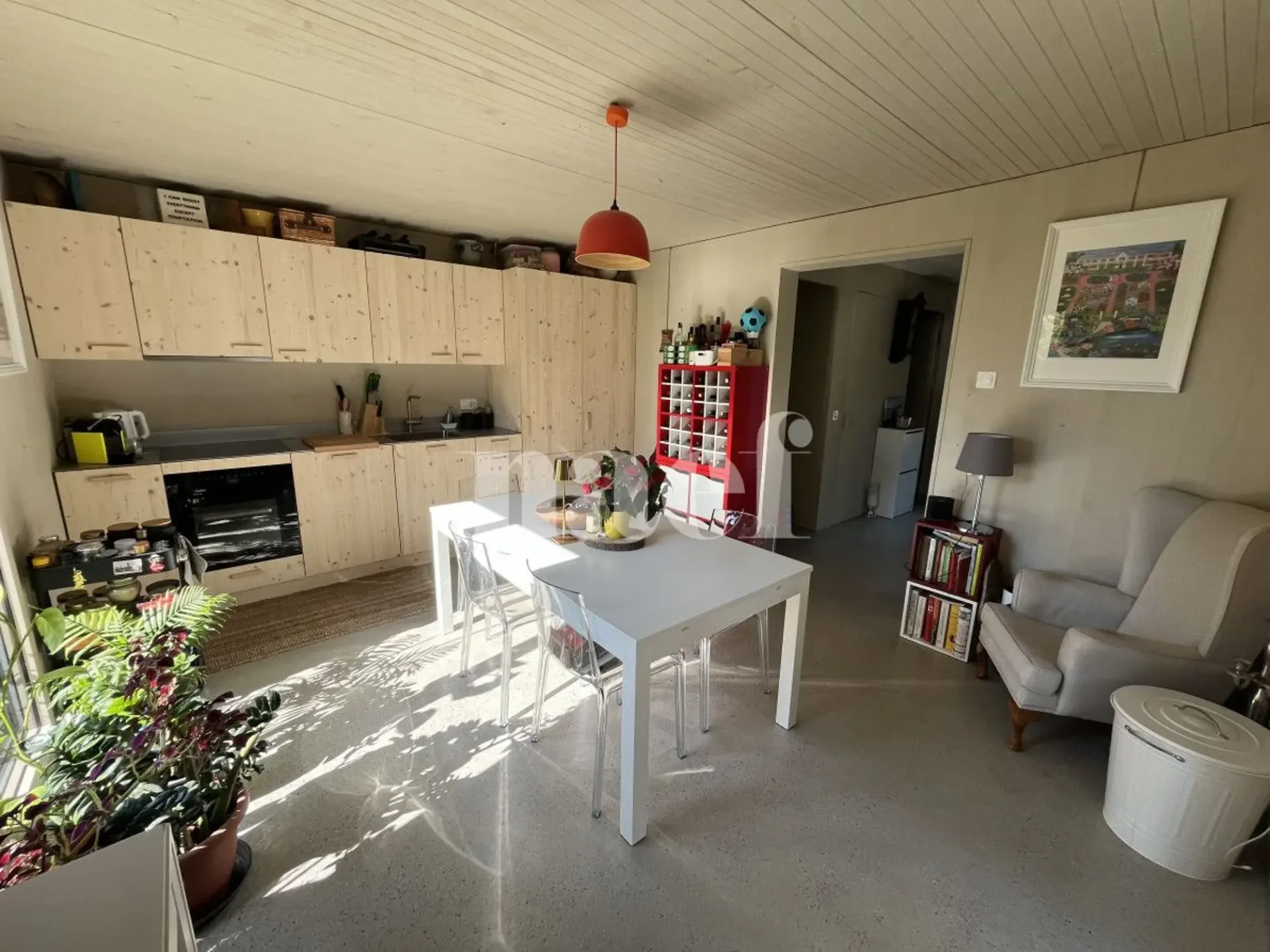 Schönes 3.5-Zimmer-Triplex-Apartment mit Garten in Corminboeuf!
