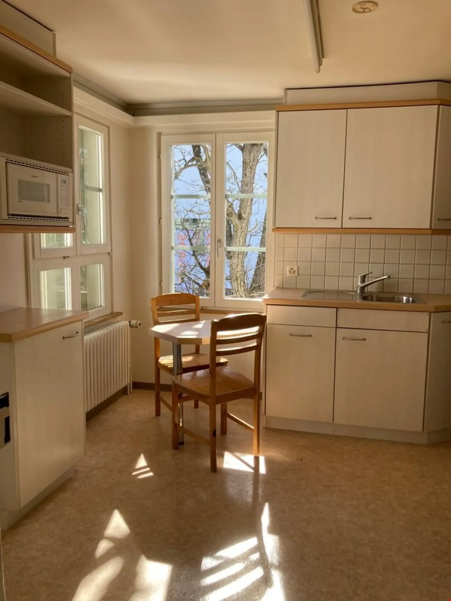 Cozy and very bright 3-room apartment