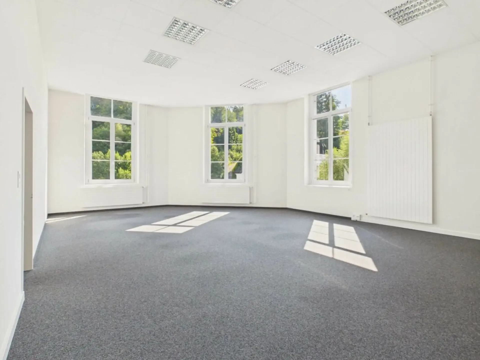 Espace commercial dans un quartier d'affaires et résidentiel central avec 105m2