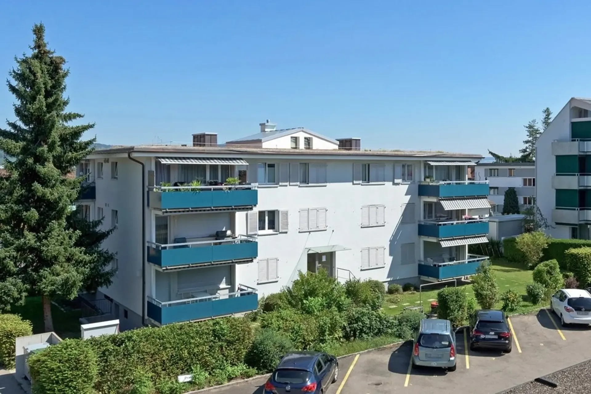 Top location with private laundry tower and balcony