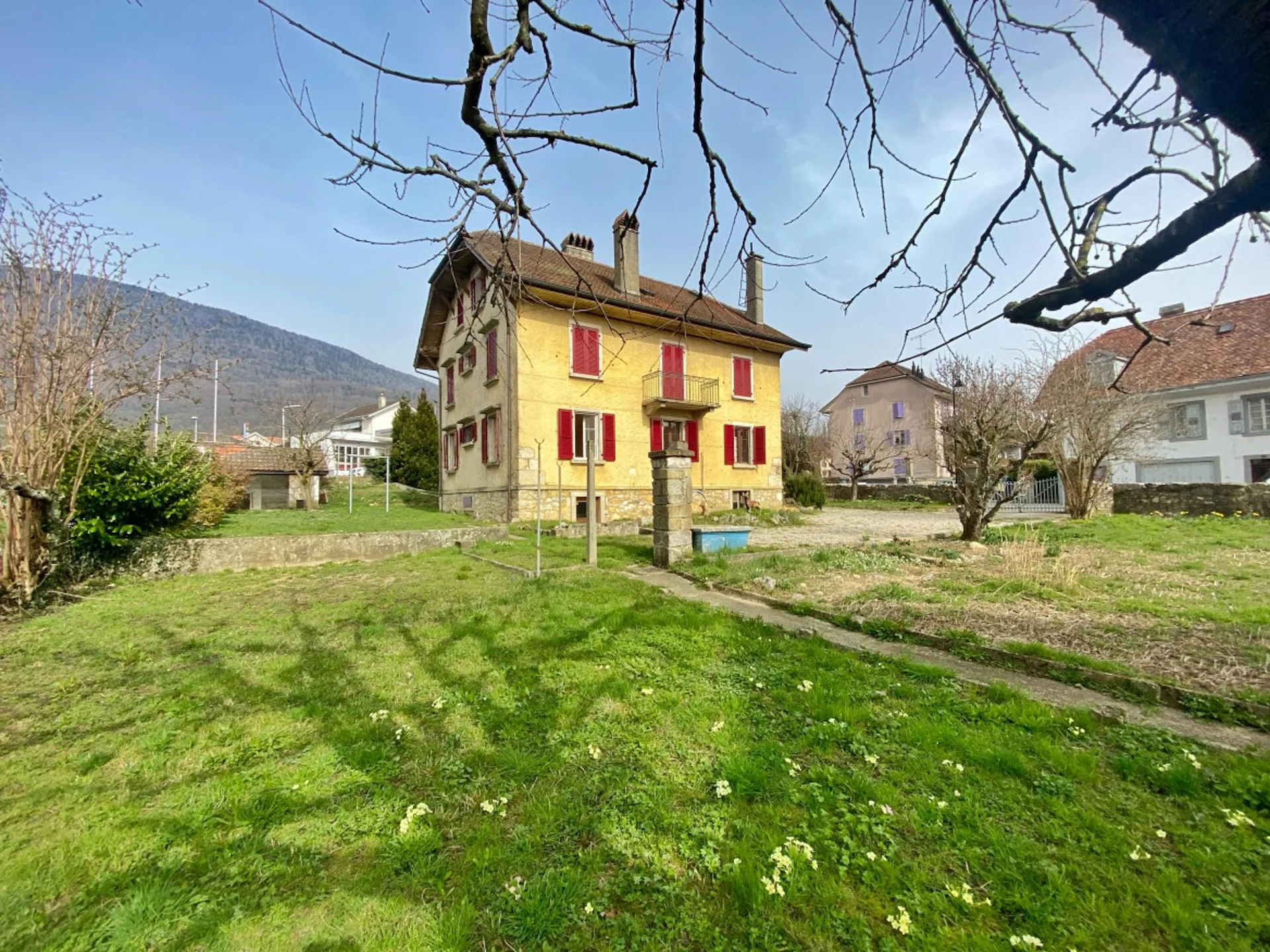 Wunderschöne Villa mit zwei Apartments in Concise!
