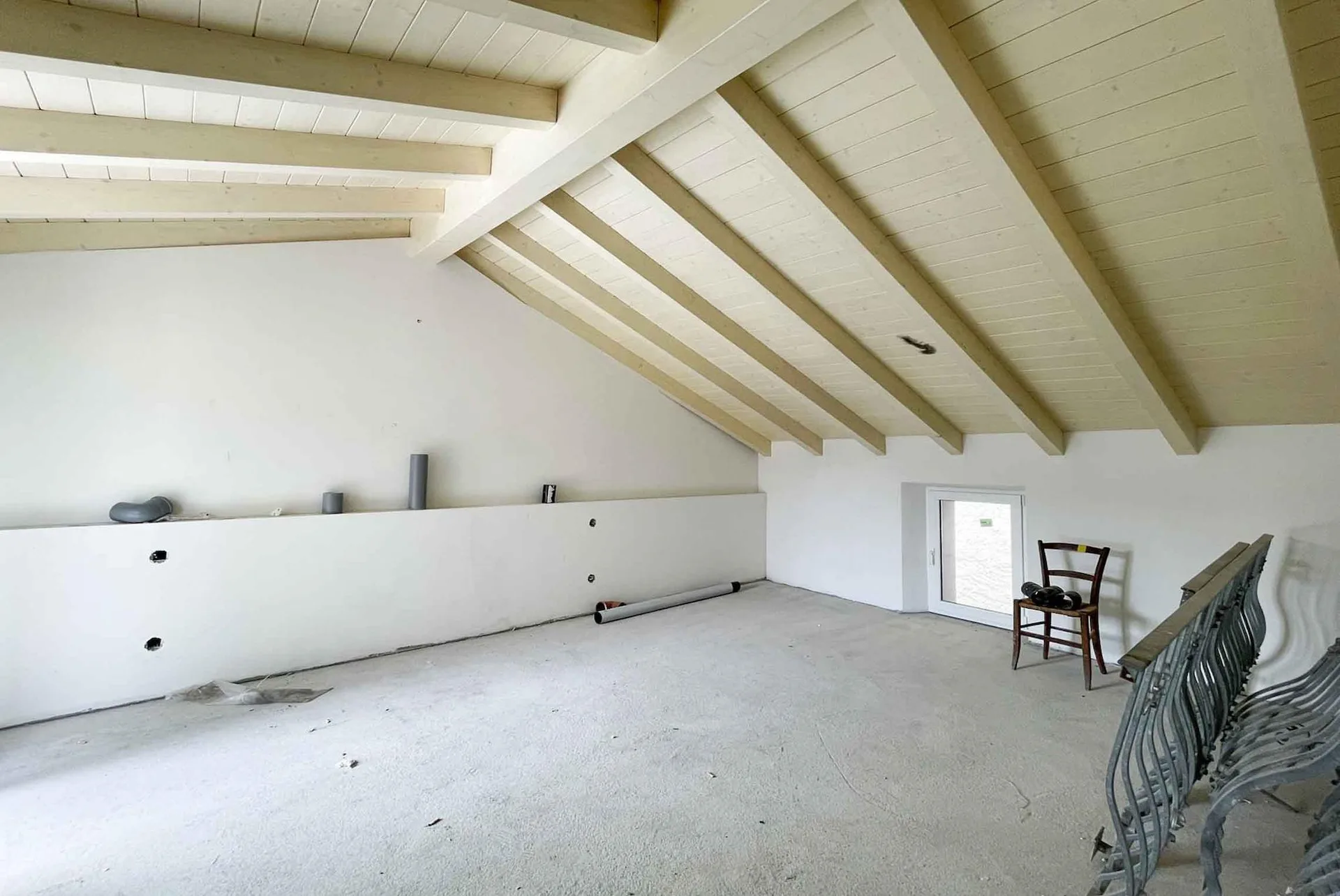 GROßES HAUS 6.5 ZIMMER VÖLLIG RENOVIERTE IN MIGLIEGLIA