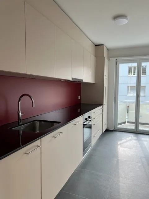 Appartement 3 pièces lumineux sur la Mittelstrasse à Berne – disponible immédiatement !