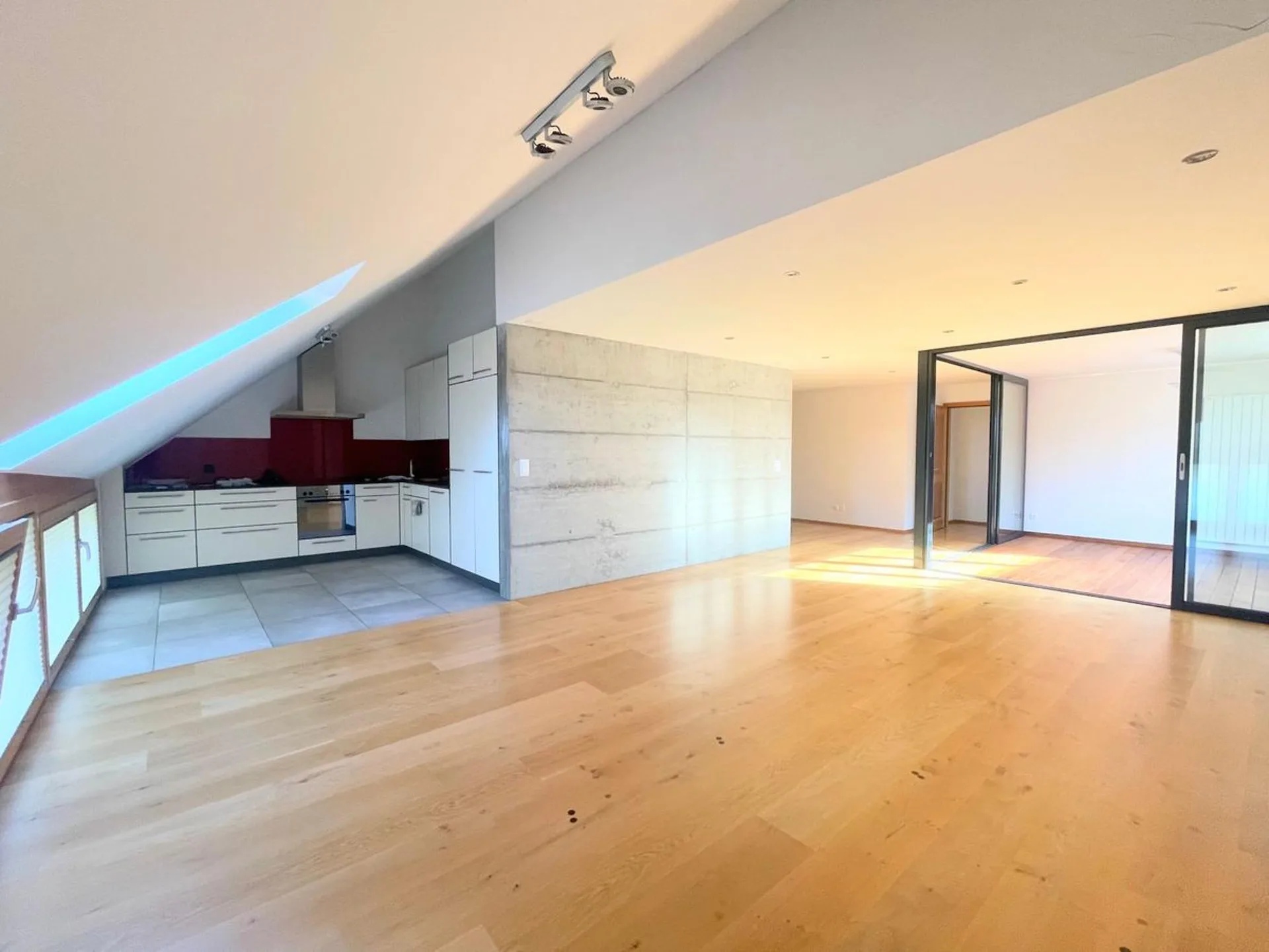 Spacieux appartement de 4.5 pièces dans le charmant village de Grandcour
