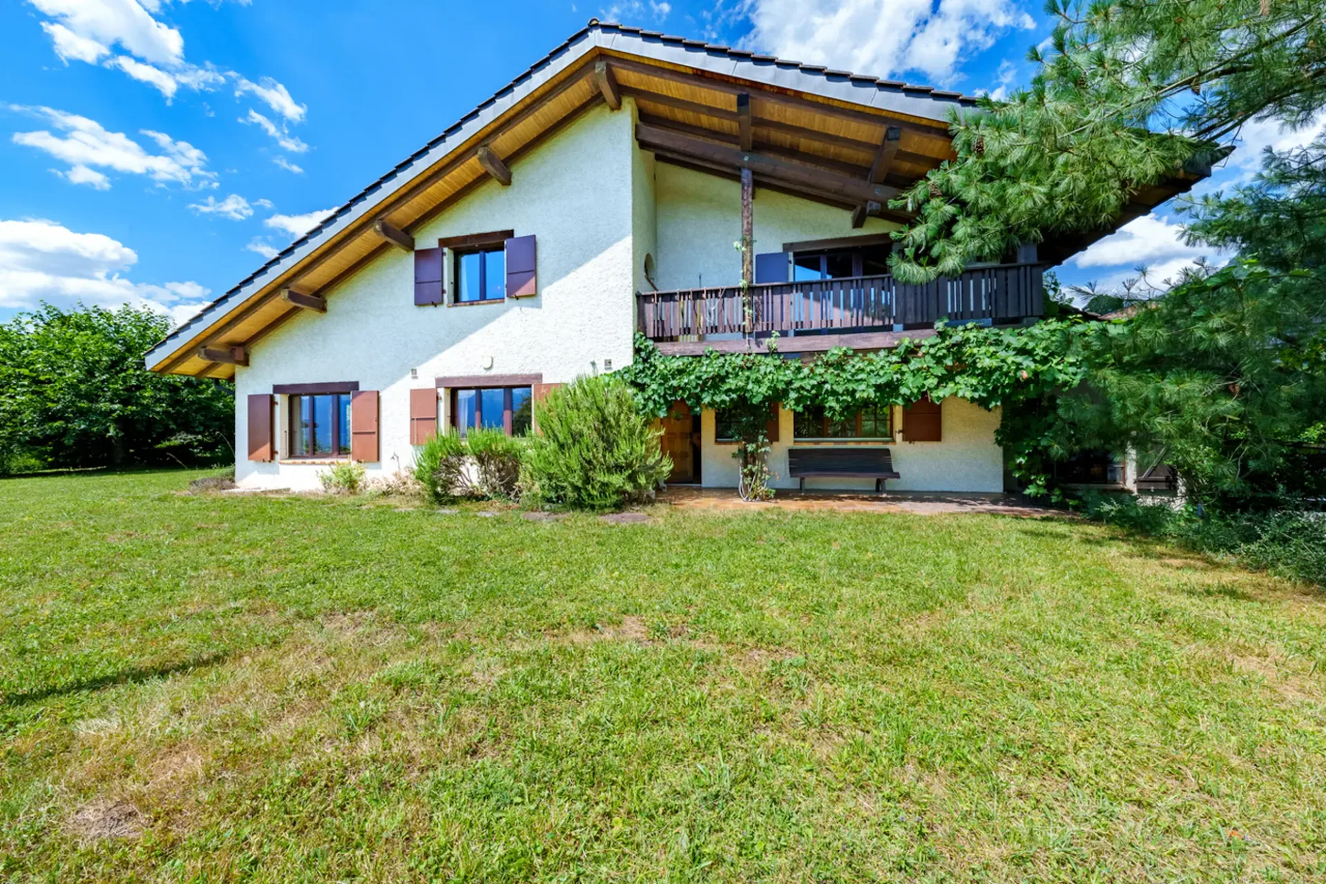 Maison individuelle sur grande parcelle avec échappée sur le lac