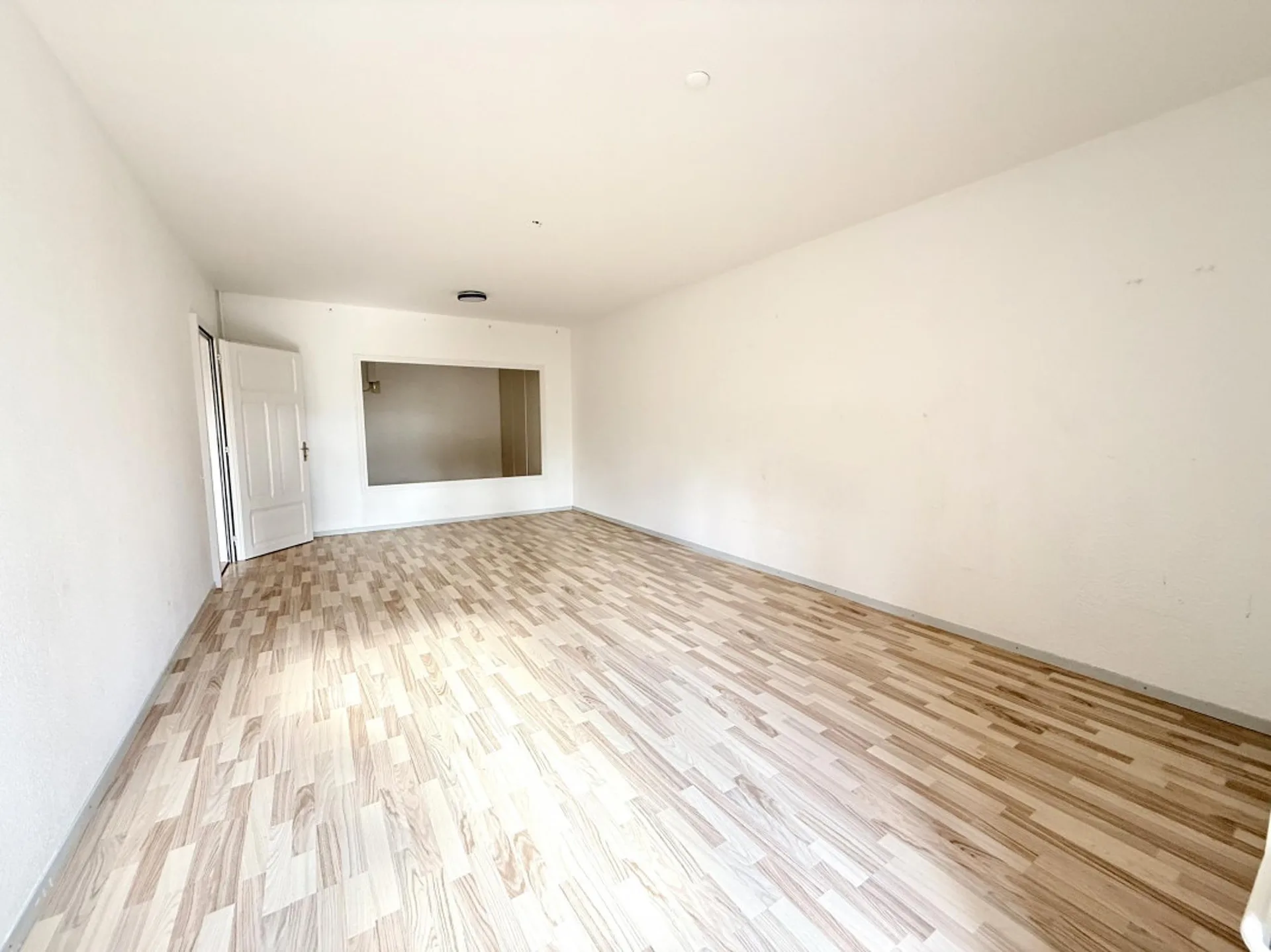 4,5 Zimmer ideal für Büros oder Wohnen, nahe Bahnhof, Aufzug