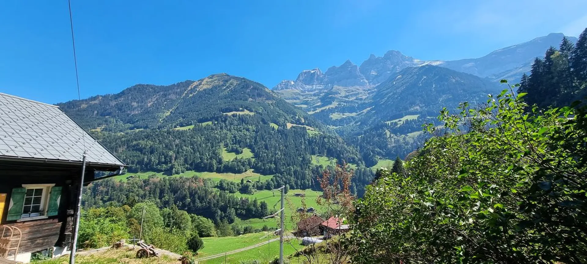 Ein Chalet, das eine Geschichte erzählt... und auf deine wartet.