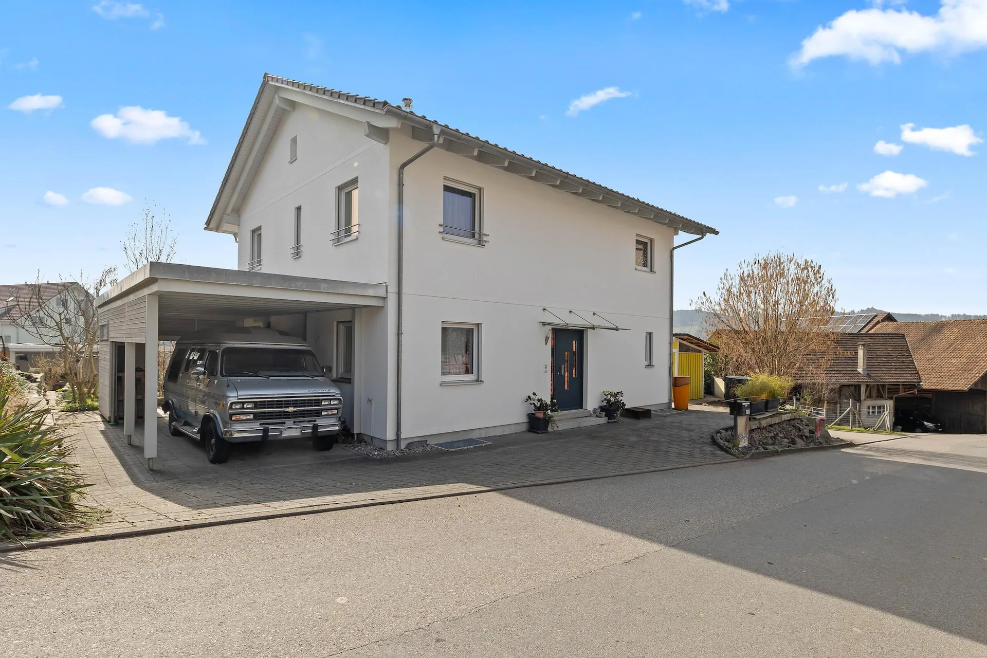 VIEL RAUM & KOMFORT - MODERNES 5.5 ZIMMER EINFAMILIENHAUS