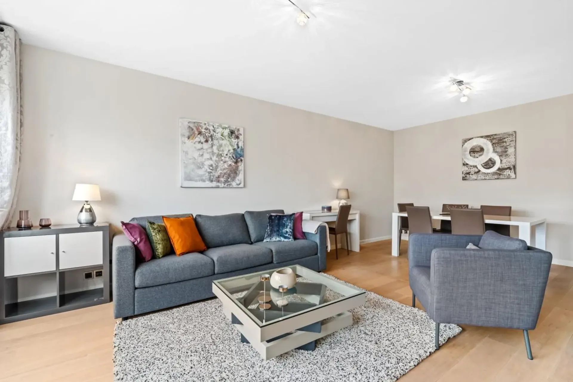 Wohnung mit Möbeln und 5 Zimmern mit Parkplatz in Champel