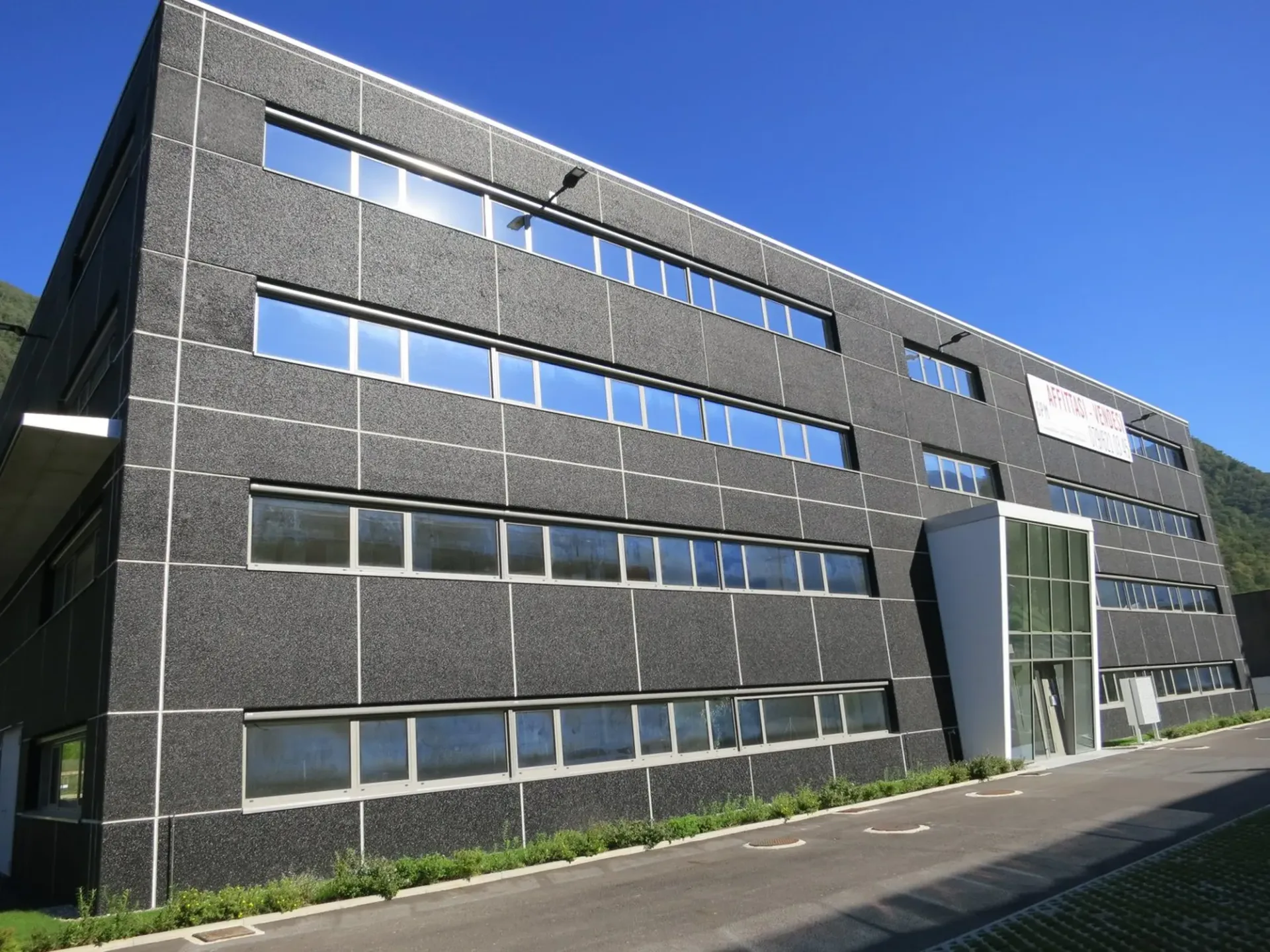 Mehrfachnutzflächen von 150 bis 1'150 m²