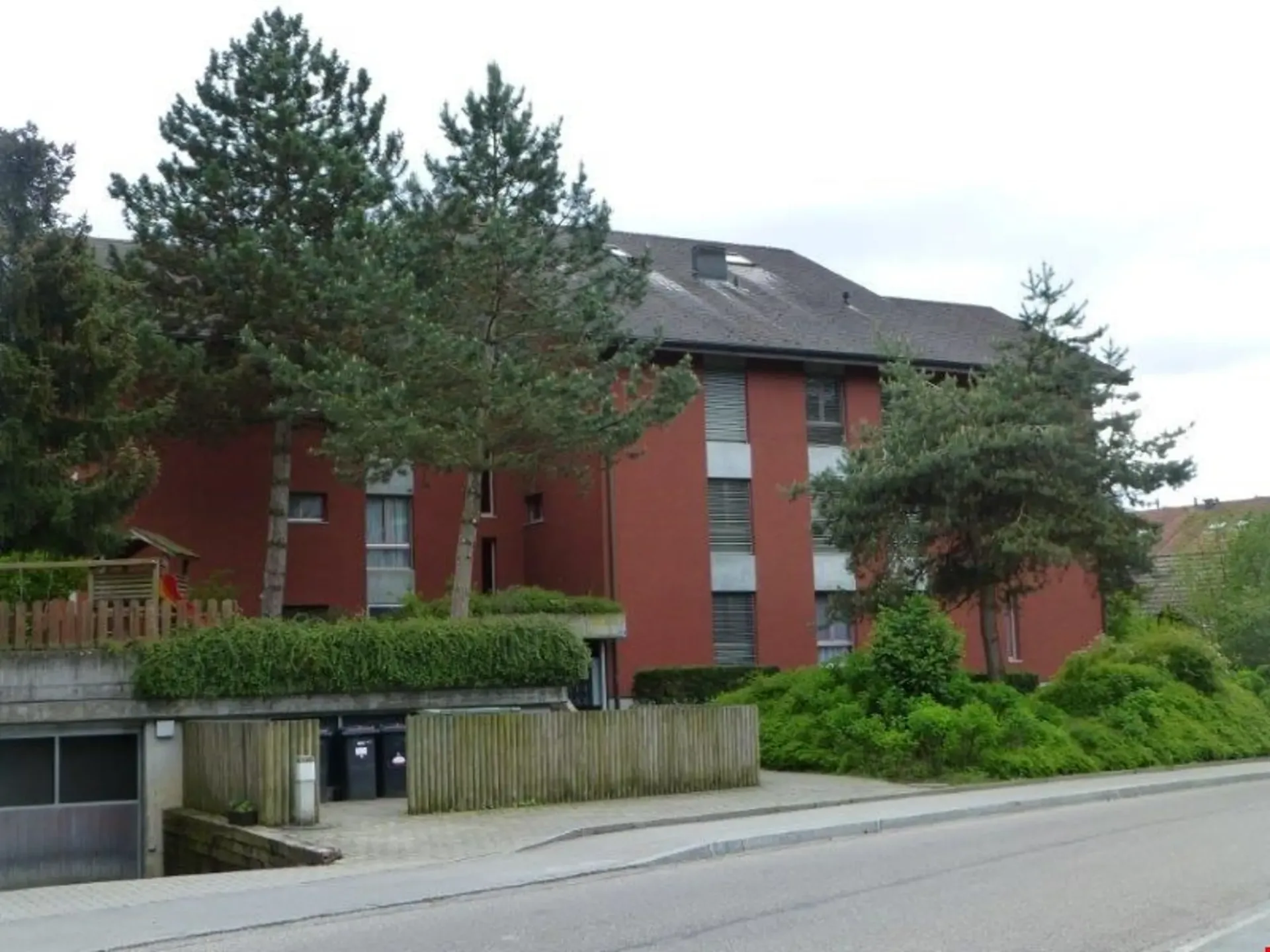 Geräumige 6-Zimmer-Wohnung mit Balkon und schöner Aussicht in Kerzers