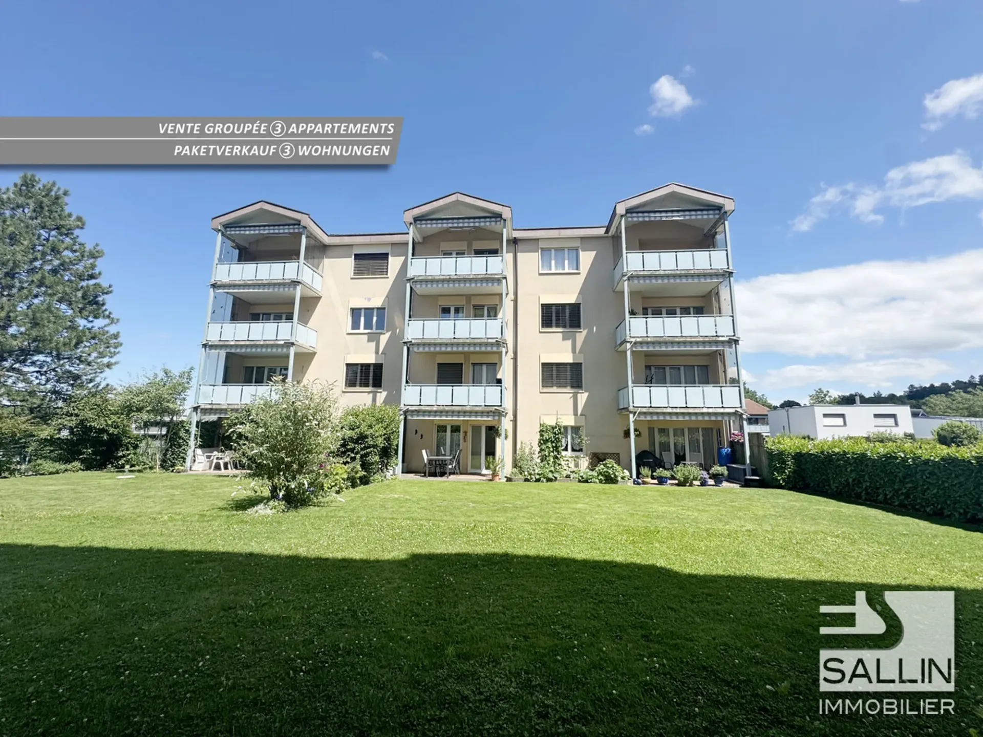 Verkauf von 3 Wohnungen, 2x 5 Zimmer und 4 Zimmer + 3 Innenparkplätze