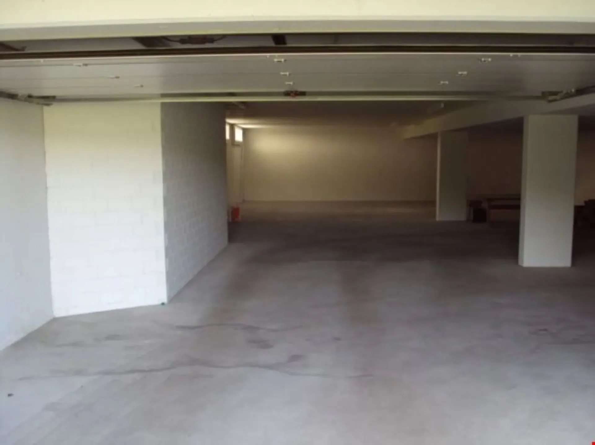 Zu vermieten Parkplatz in ESH