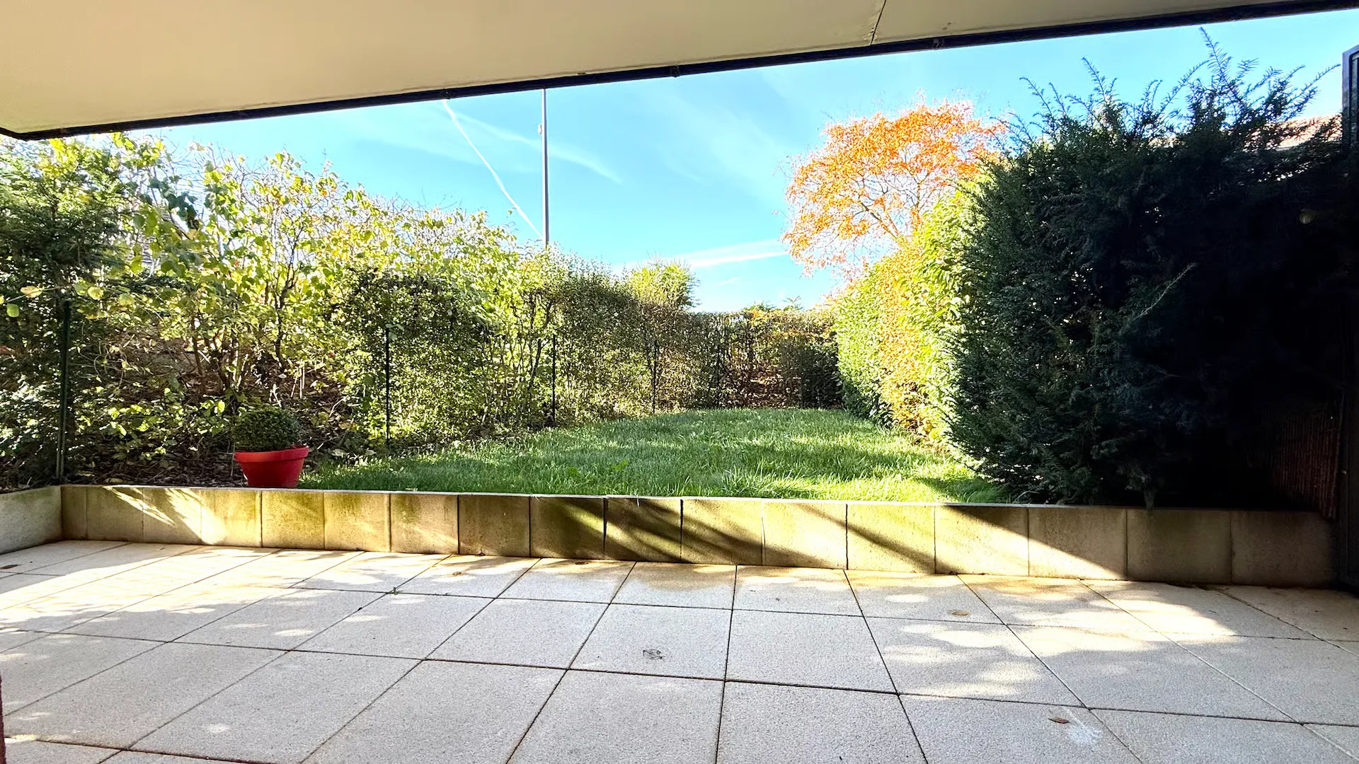 Apartment in new condition with equipped kitchen and garden terrace