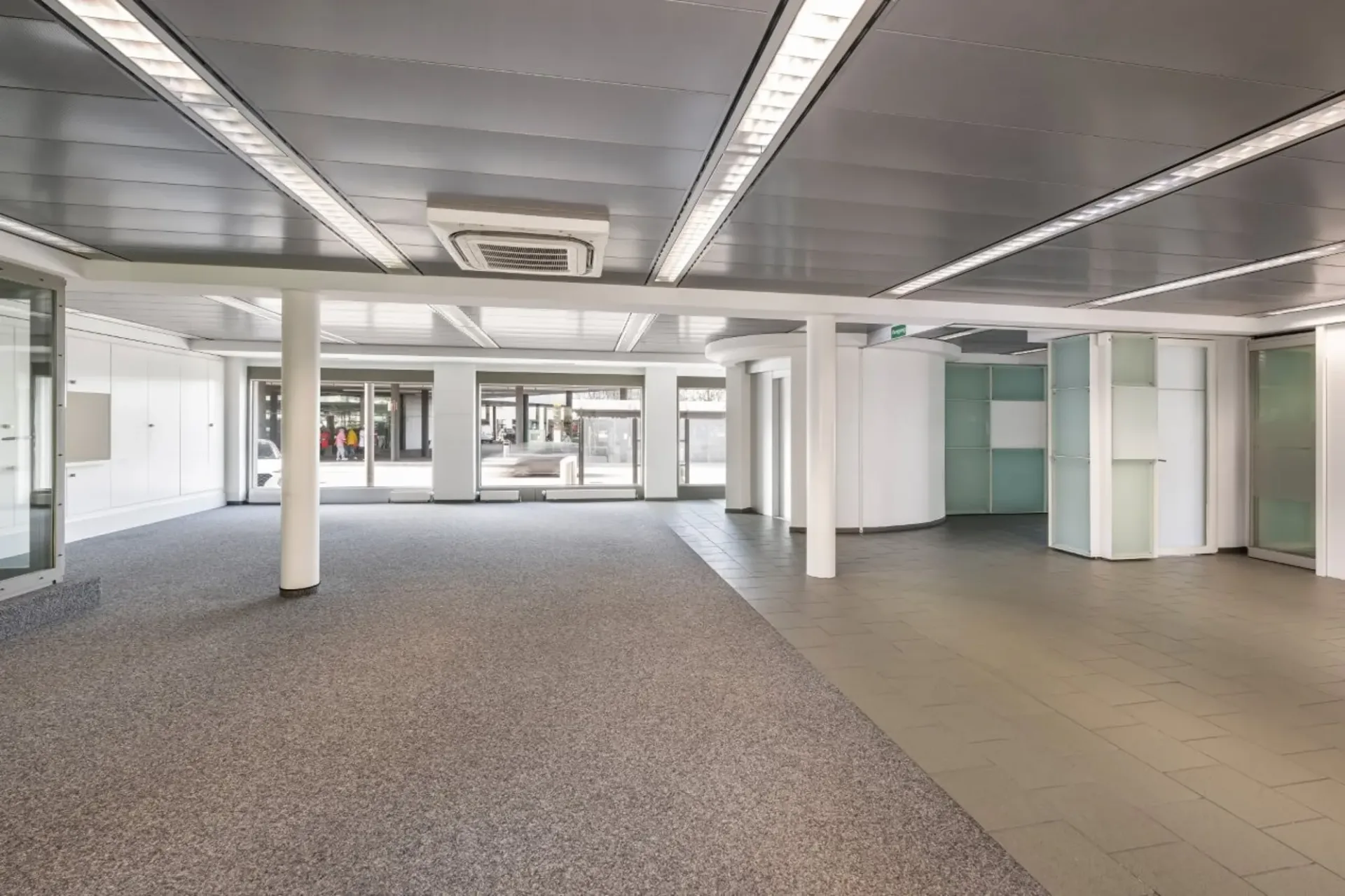 La tua posizione direttamente alla stazione di Pratteln