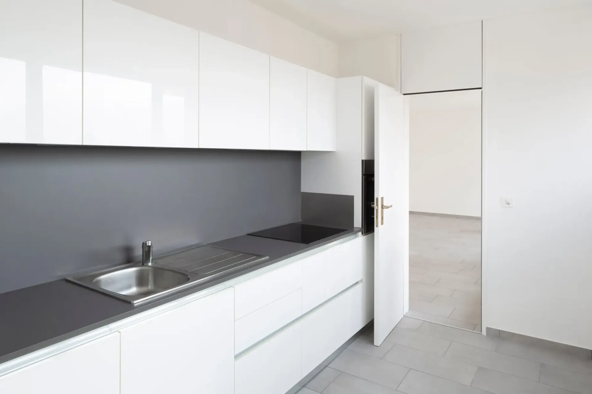 Geräumiges 4.5-Zimmer-Wohnung in ruhiger Gegend von Giubiasco