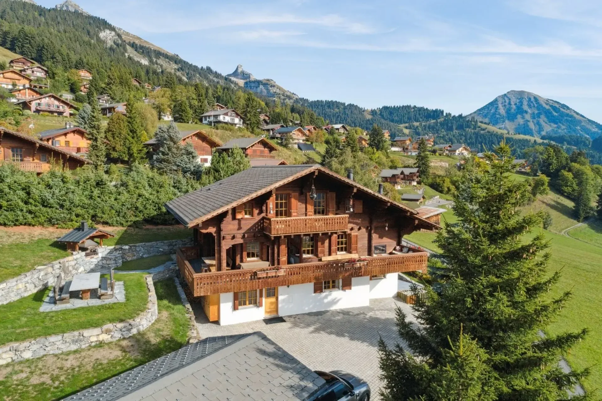 Chalet mit Homekino / Whirlpool im Innenbereich / Panoramablick