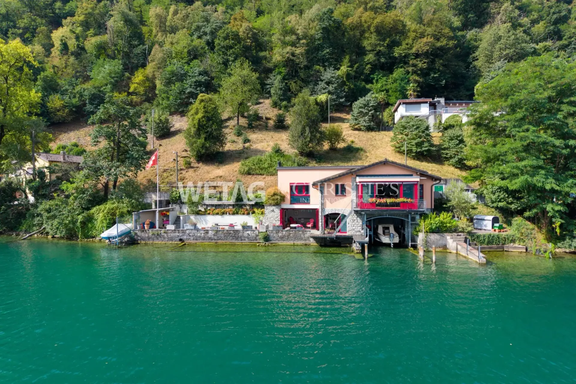 Direkt am See mit Bootsplatz: Charmantes Haus in Riva San Vitale zum Verkauf ? Zweitwohnsitz möglich