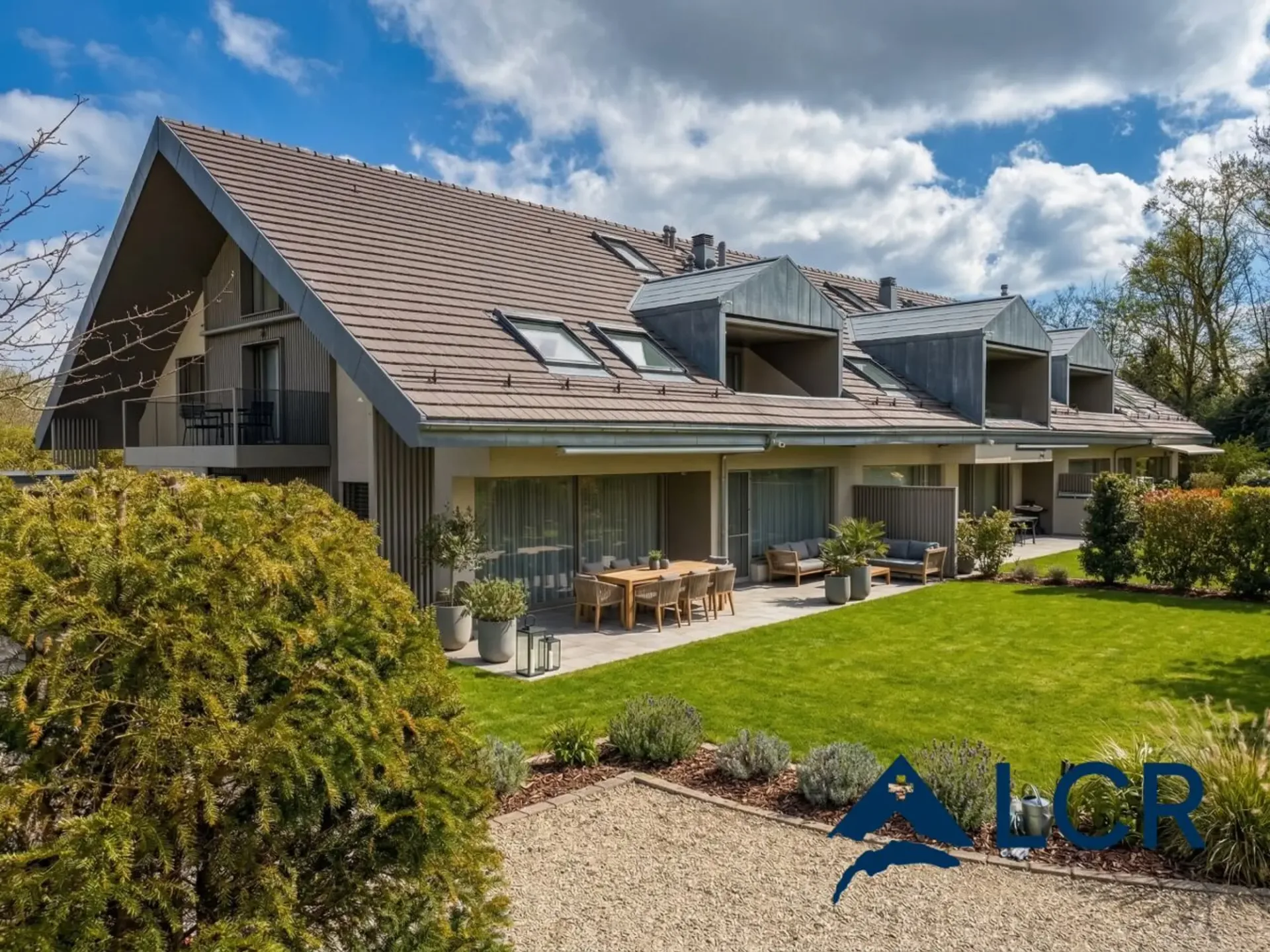 Splendide 4,5 pièces duplex en attique - Vue lac - 5 minutes de Morges
