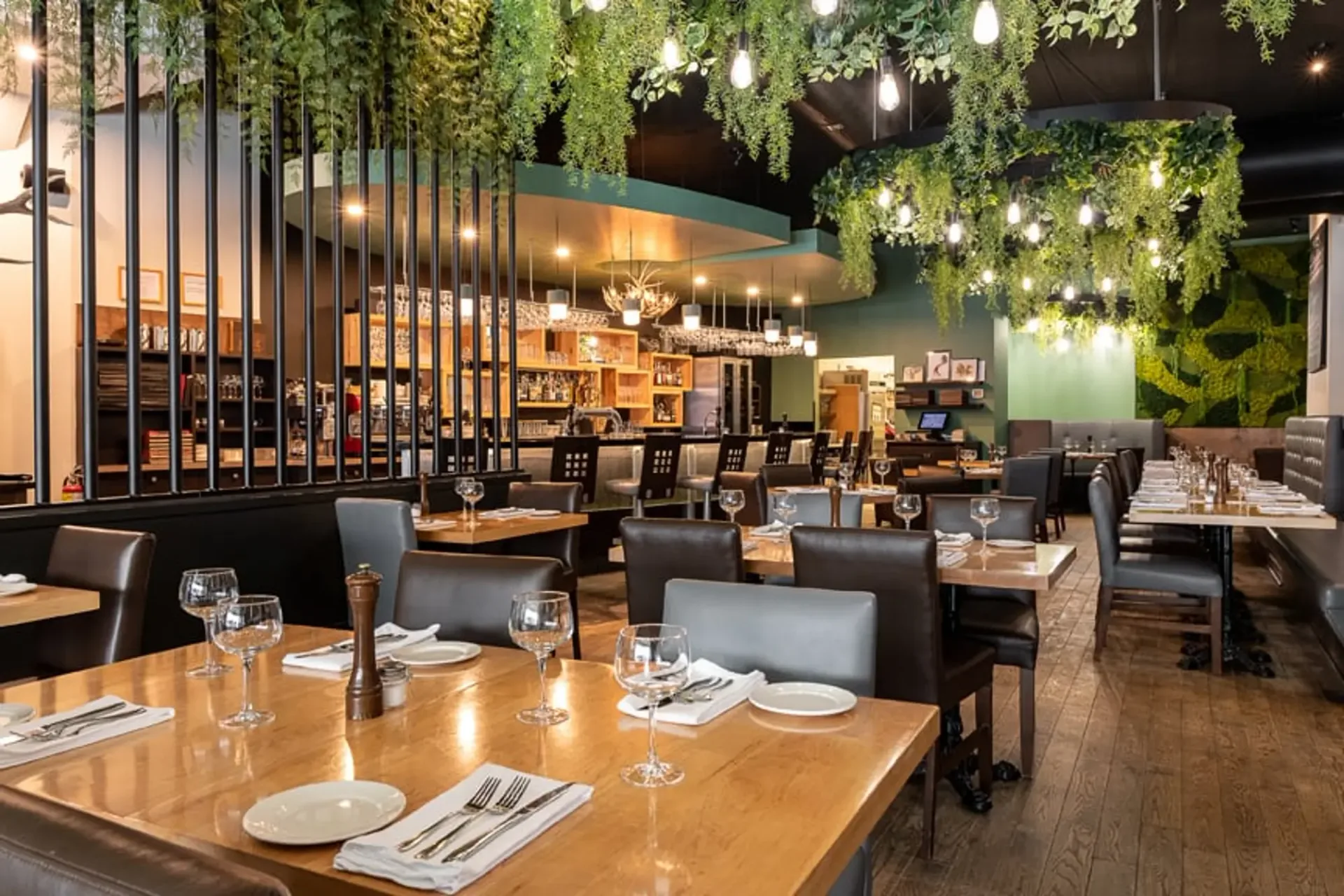RESTAURANT CAFÉ BAR EVENTS VON GROSSEM RUF