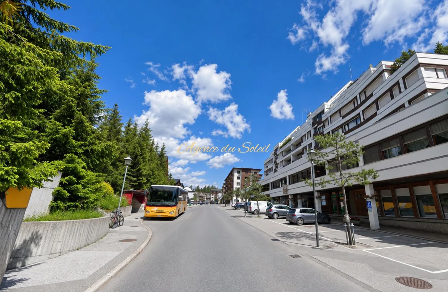 Cadre exceptionnel pour ce lumineux 5.5 pièces d'angle avec grande terrasse plein sud !