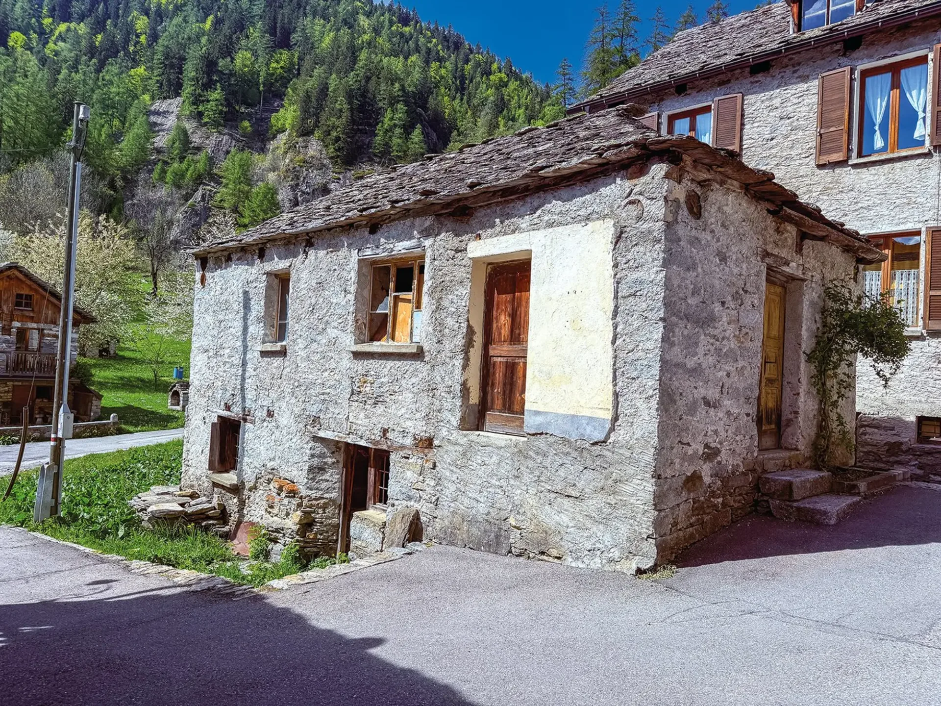 Lavizzara-Tal  Zu renovierendes Rustico