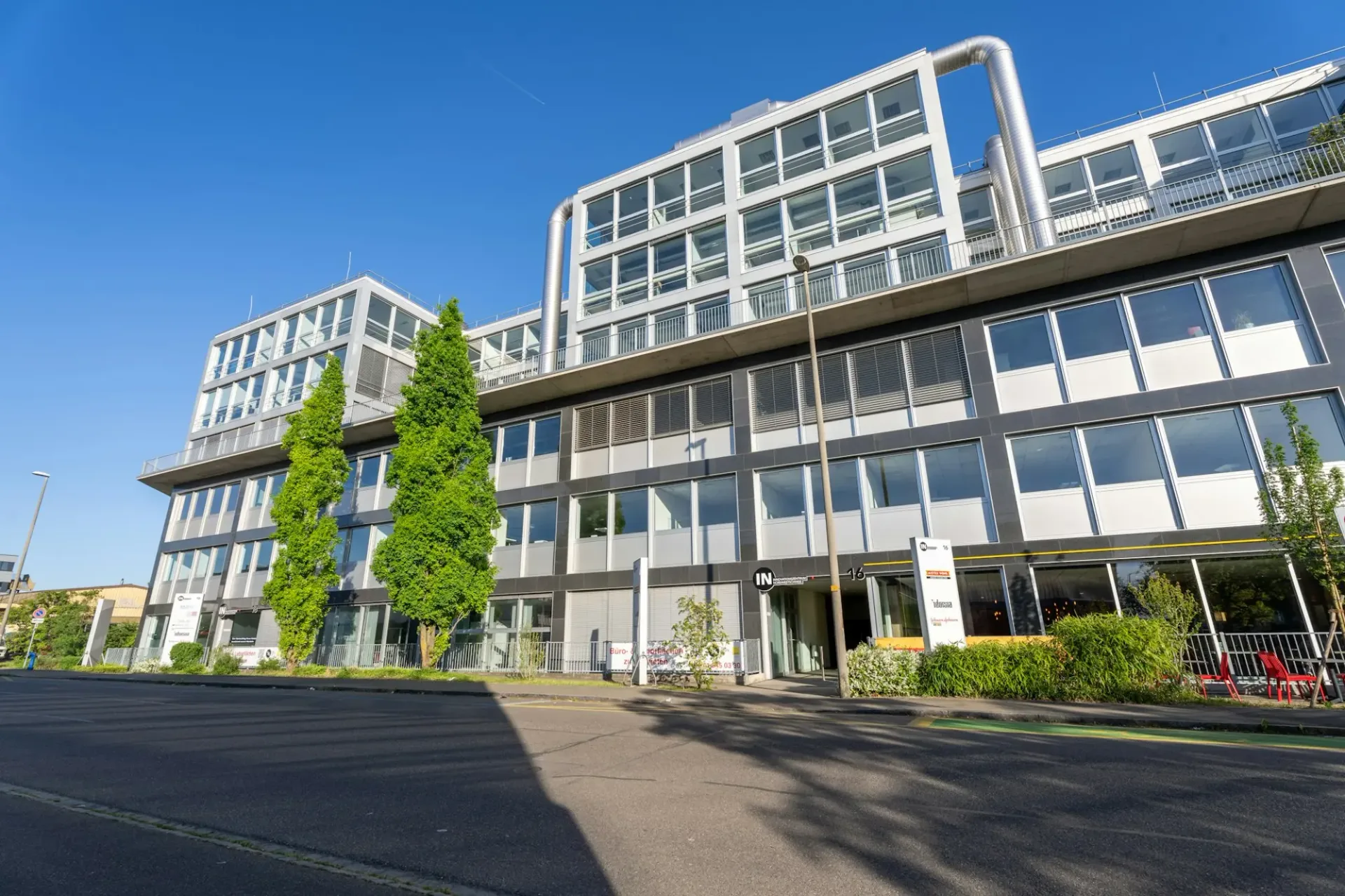 Vielfältige Büroflächen ab 750 m² zu vermieten