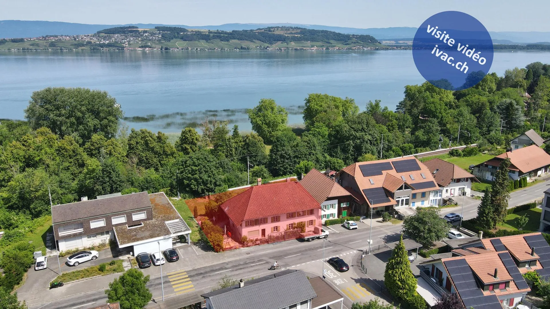 Familienvillen mit 5.5 Zimmern und Seeblick in Meyriez