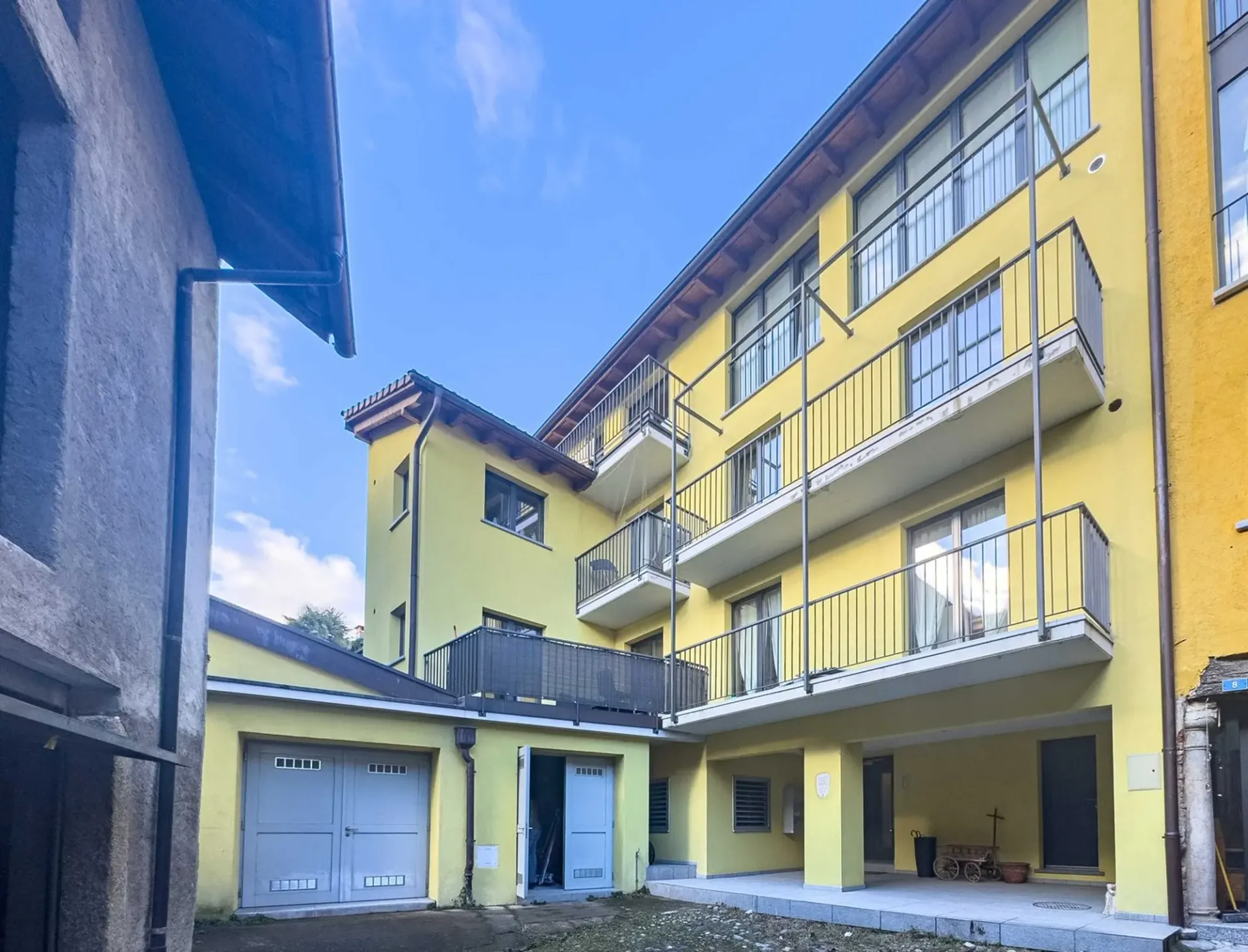 Palazzina mit 6 Wohnungen in Stabio