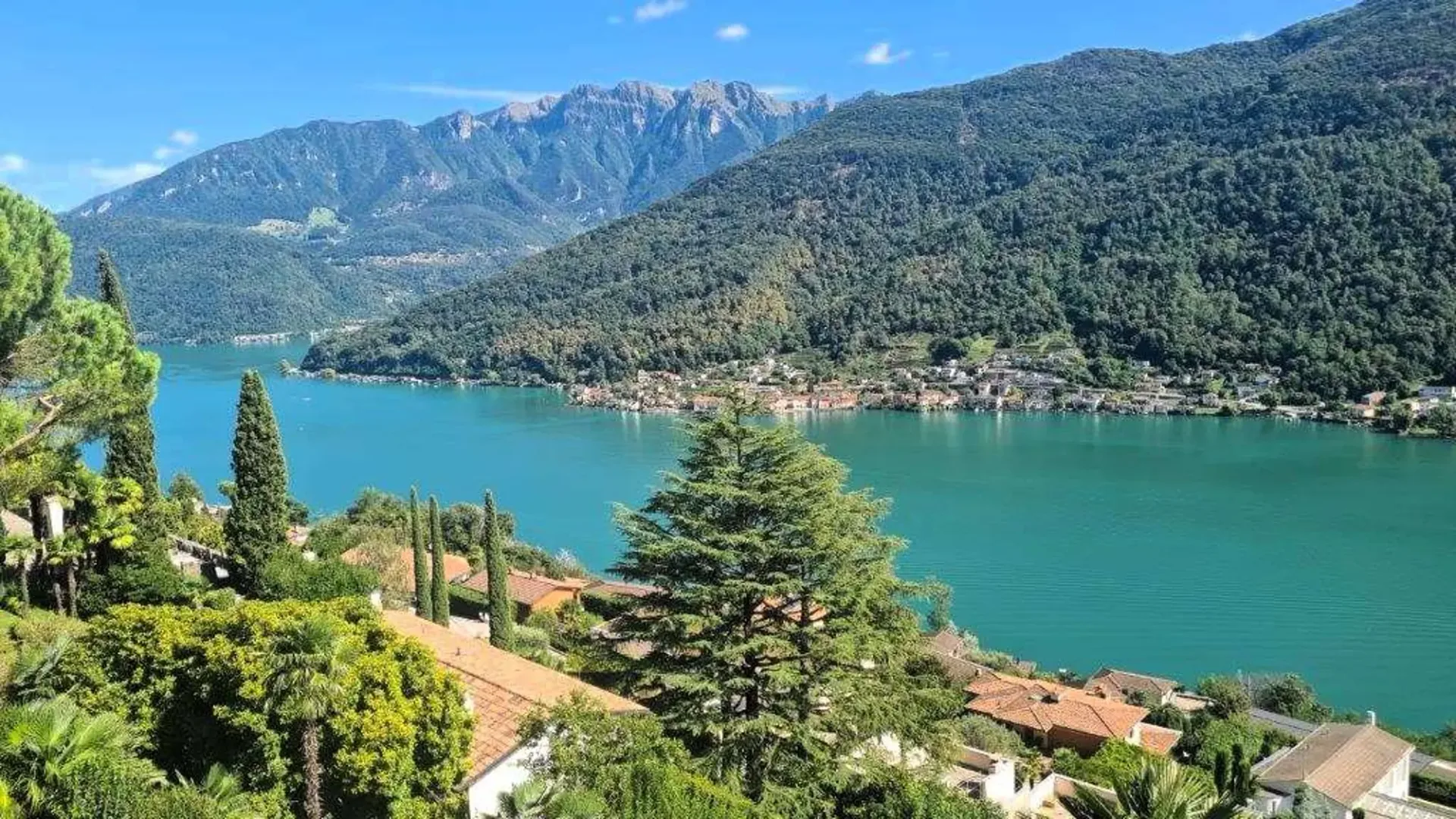 Wunderschönes Doppelhaus mit Garten in Vico Morcote
