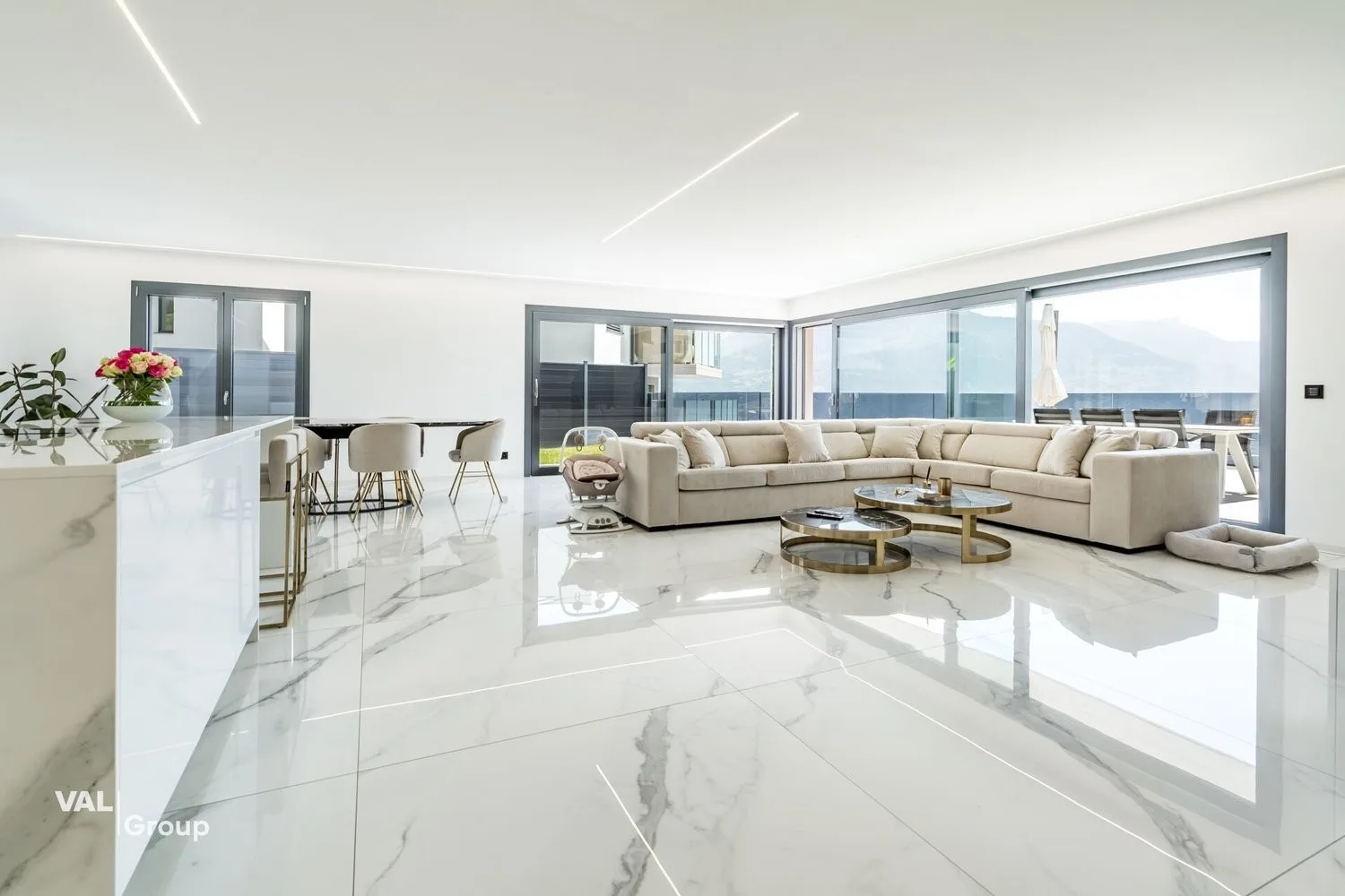 Villa de prestige à Savièse contemplant la Vallée du Rhône