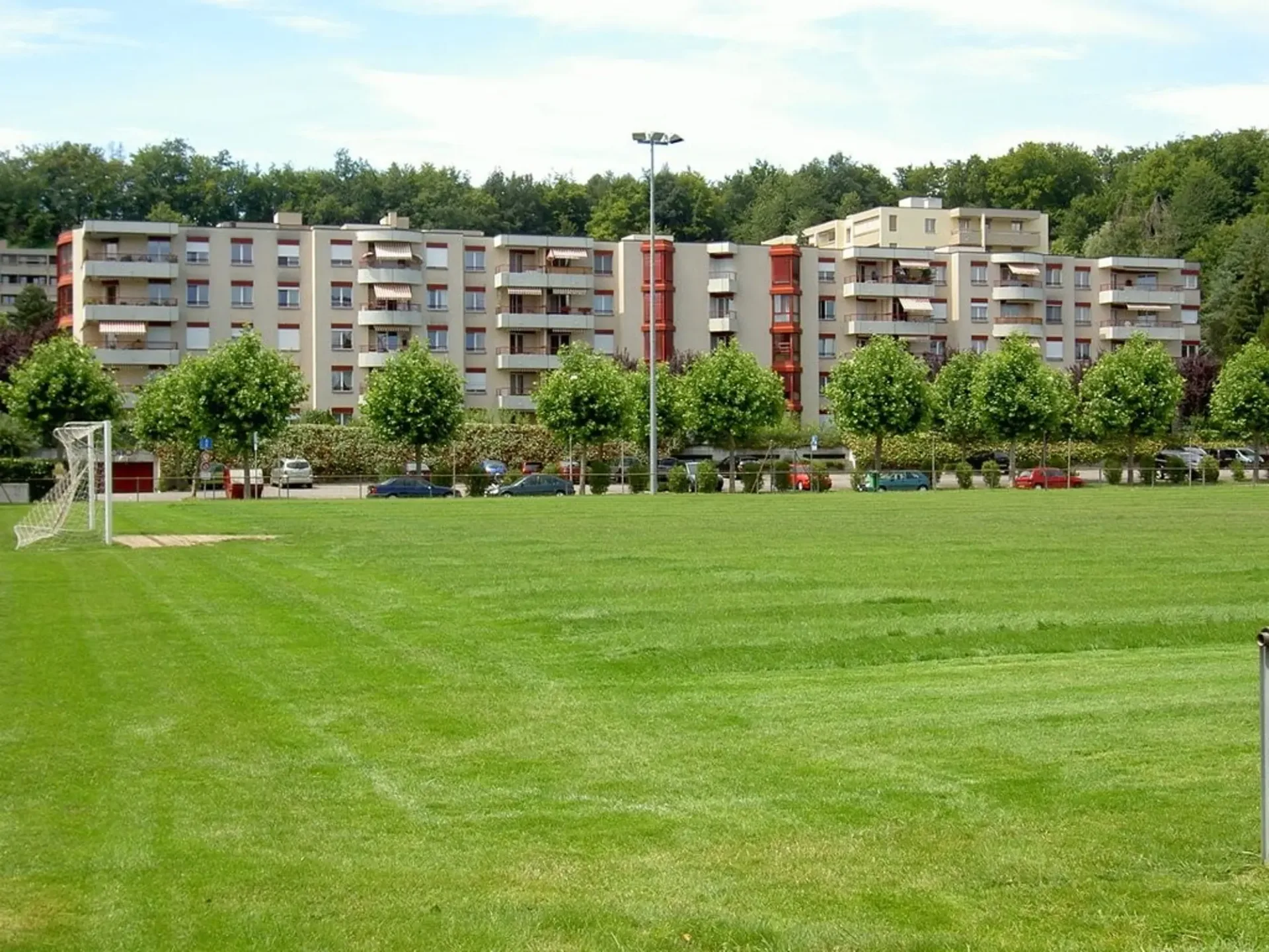 Plusieurs places de parc souterraines à louer à Ecublens