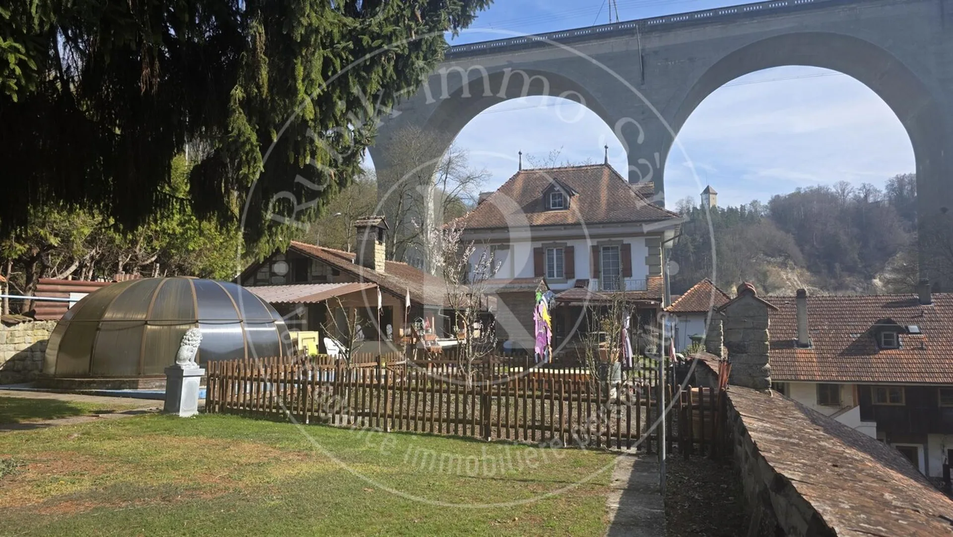 Charmante maison de ville à deux pas de la Sarine