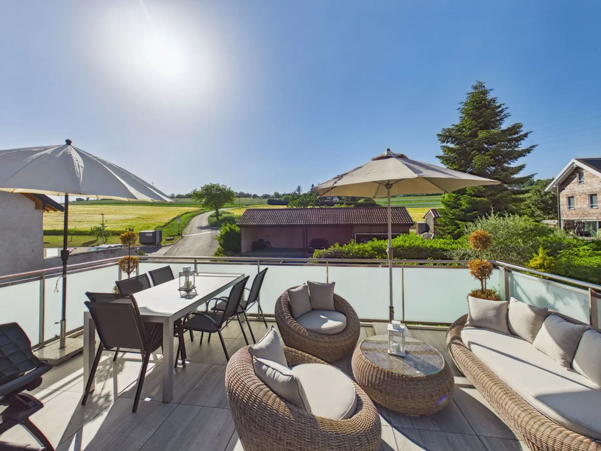Elegantes 4.5-Zimmer-Apartment mit sonnigem Balkon in Treycovagnes