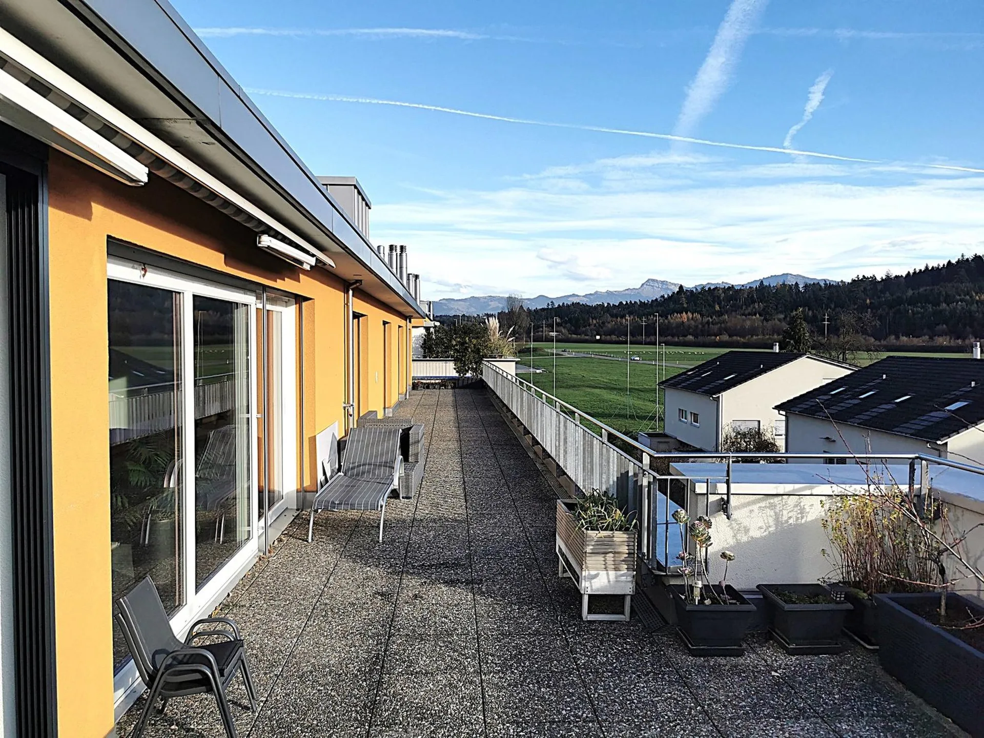 5.5-Zimmer Attika-Penthouse Wohnung mit Bergblick in Wagen, Rapperswil-Jona