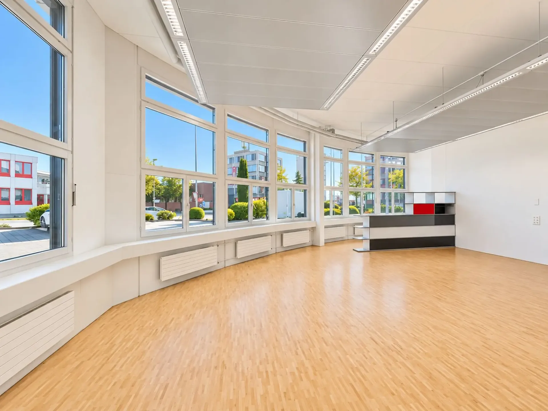 179 m² Büro- oder Gewerbefläche im EG in Hünenberg!