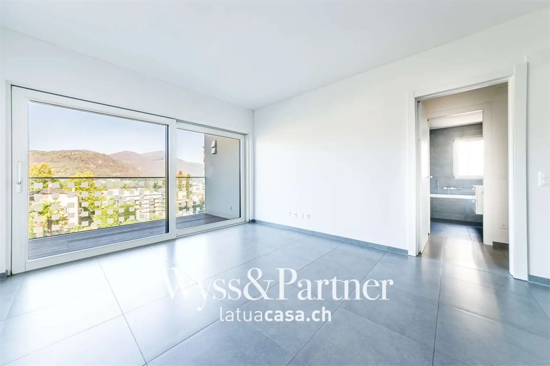 Mendrisio moderne 3.5-Zimmer-Wohnung mit Garten