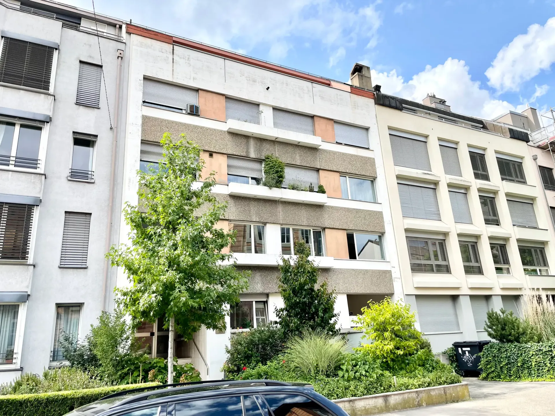 Bright 4-room attic apartment 115m2