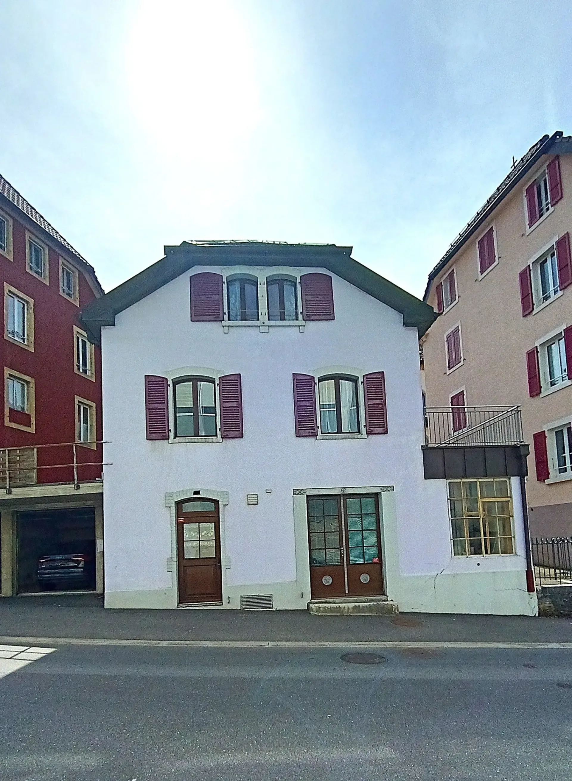 Schönes Haus zur Renovierung / Umgestaltung mit zusätzlichem Baupotenzial
