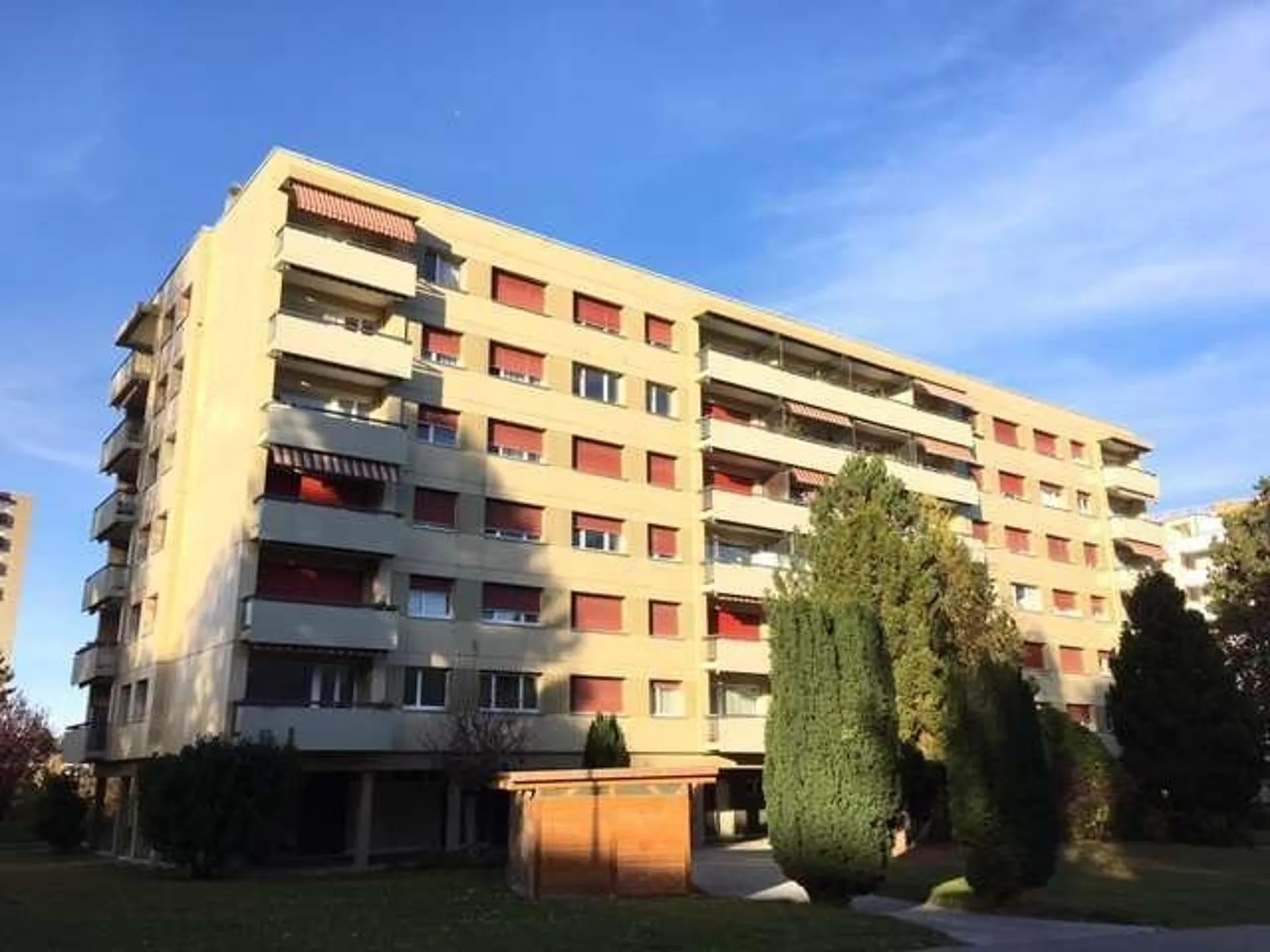 Beaumont - Gebäude mit Pool, ideal für eine Familie