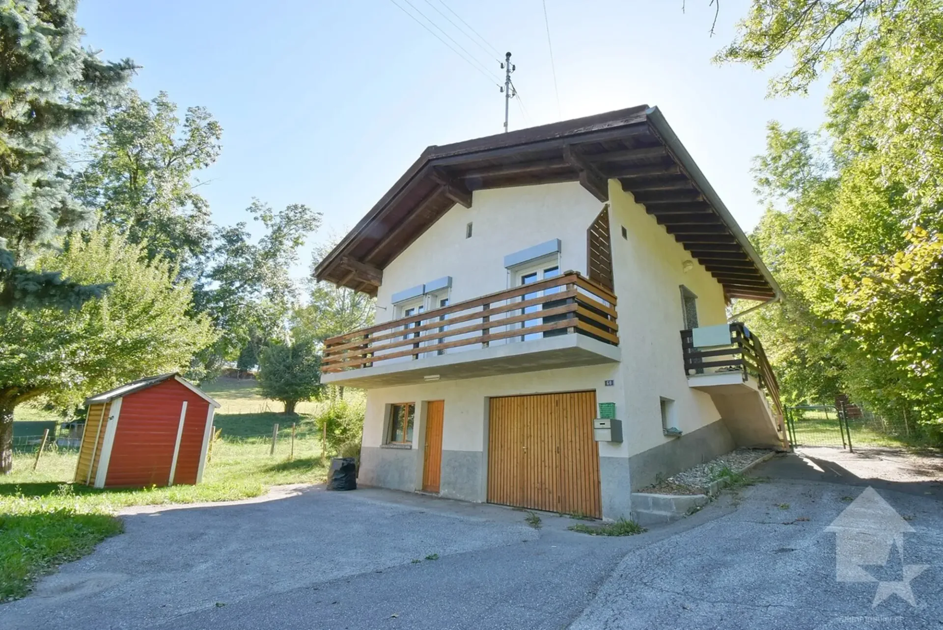 Magnifique petite maison rénové et au calme sur une belle parcelle